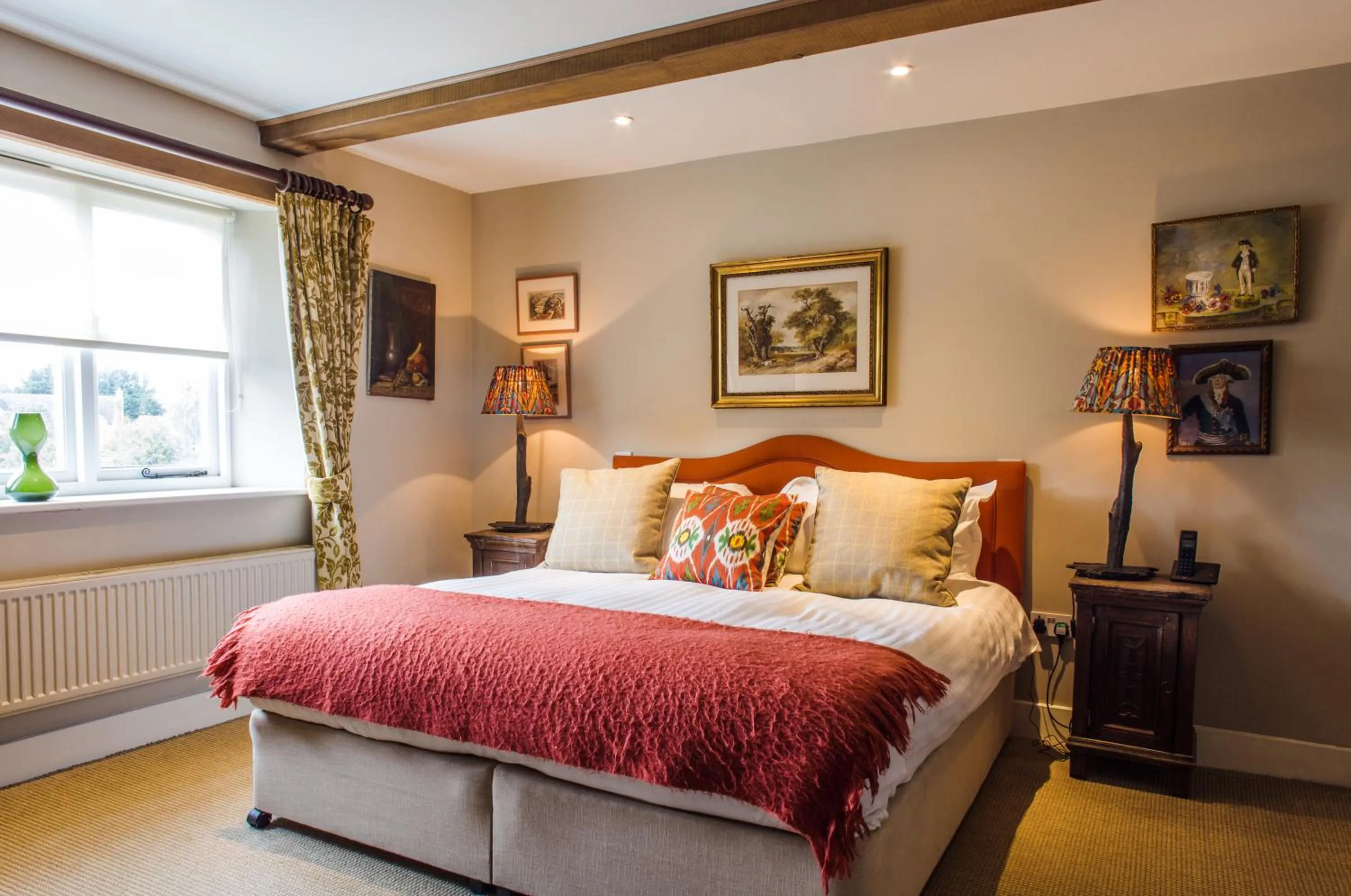 Bedroom, Bed in The Howard Arms