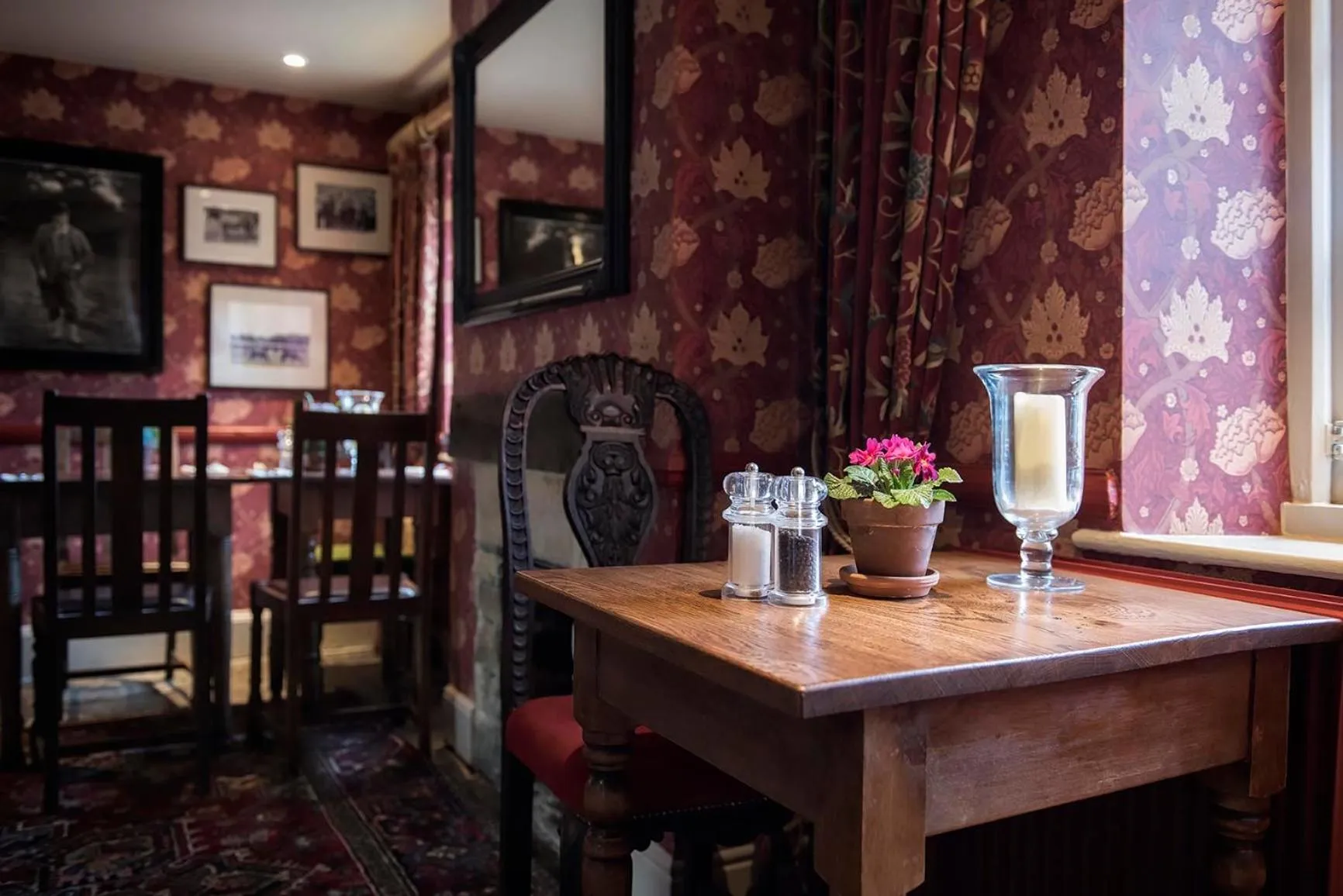 Restaurant/places to eat in The Howard Arms