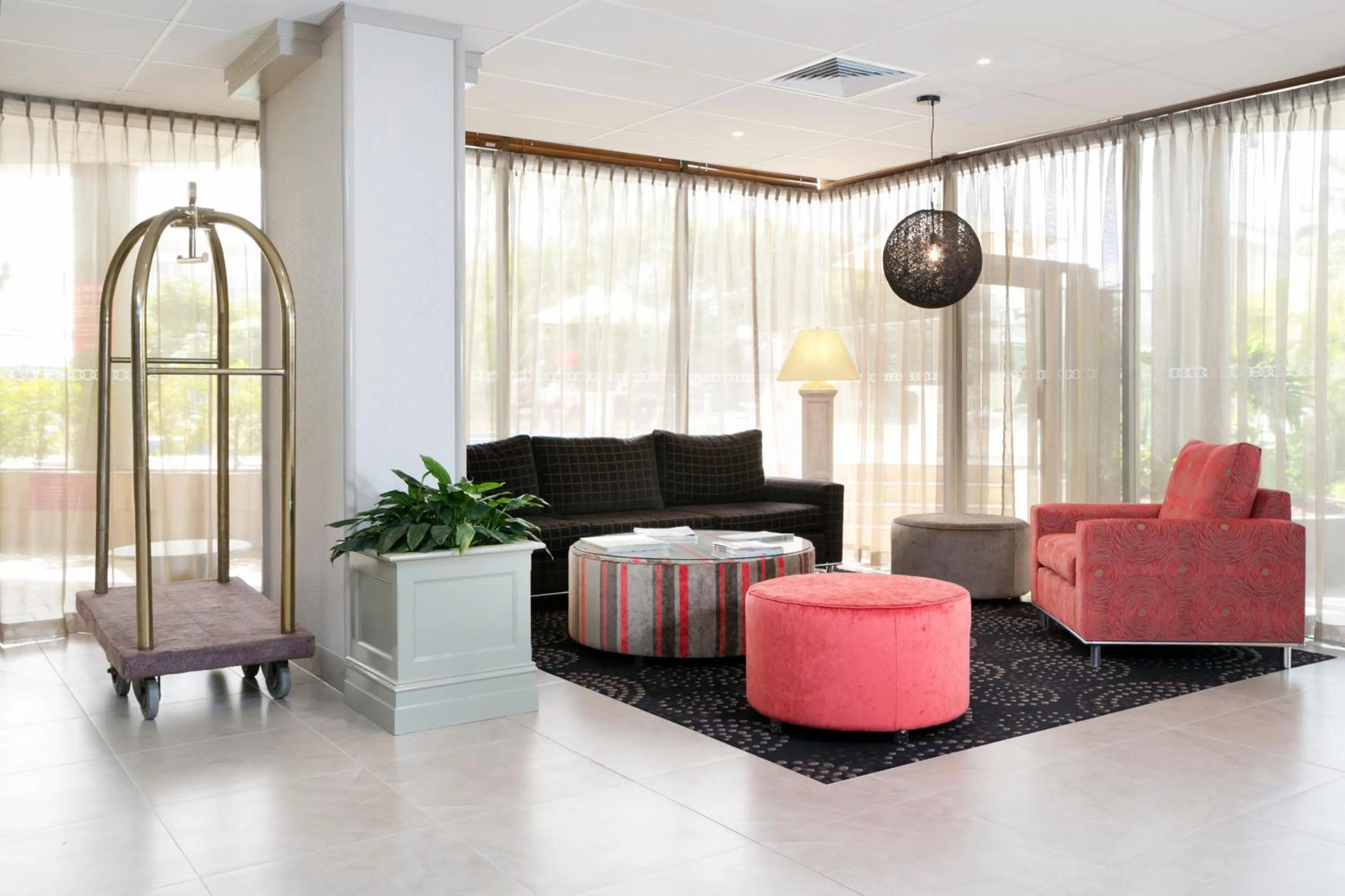 Lobby or reception in Summit Apartments