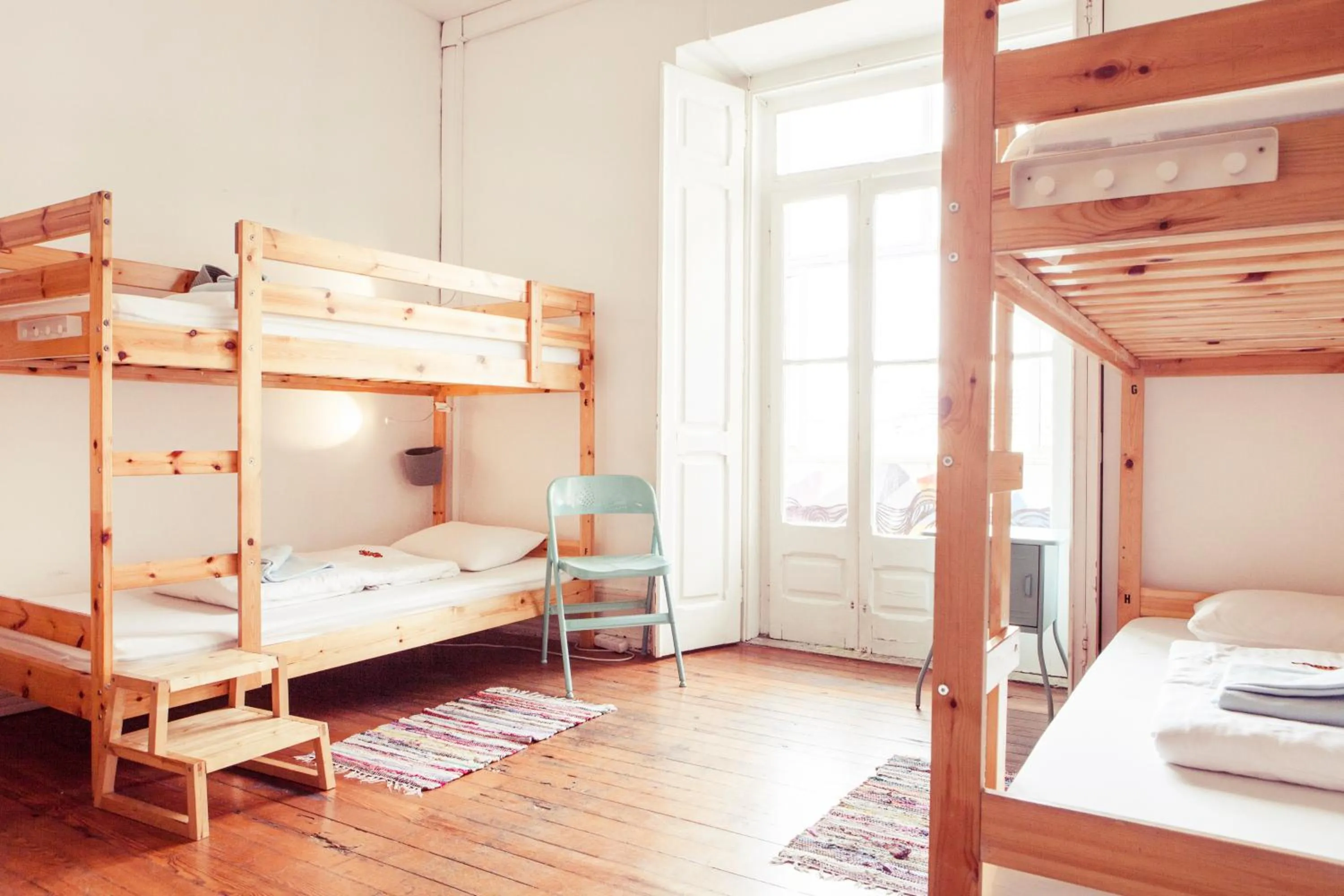 Bedroom, Bed in Lisbon Chillout Hostel