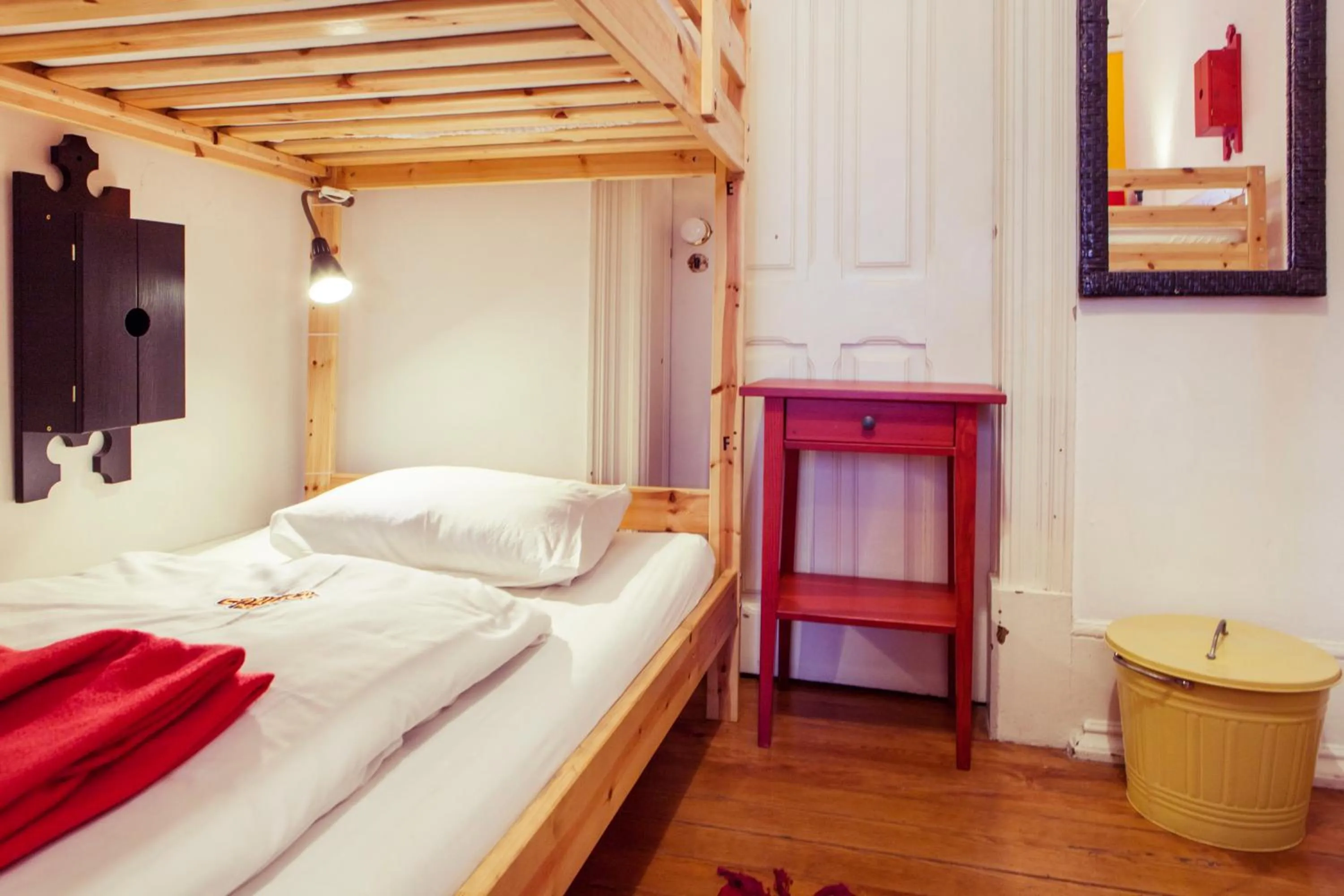 Bedroom, Bed in Lisbon Chillout Hostel