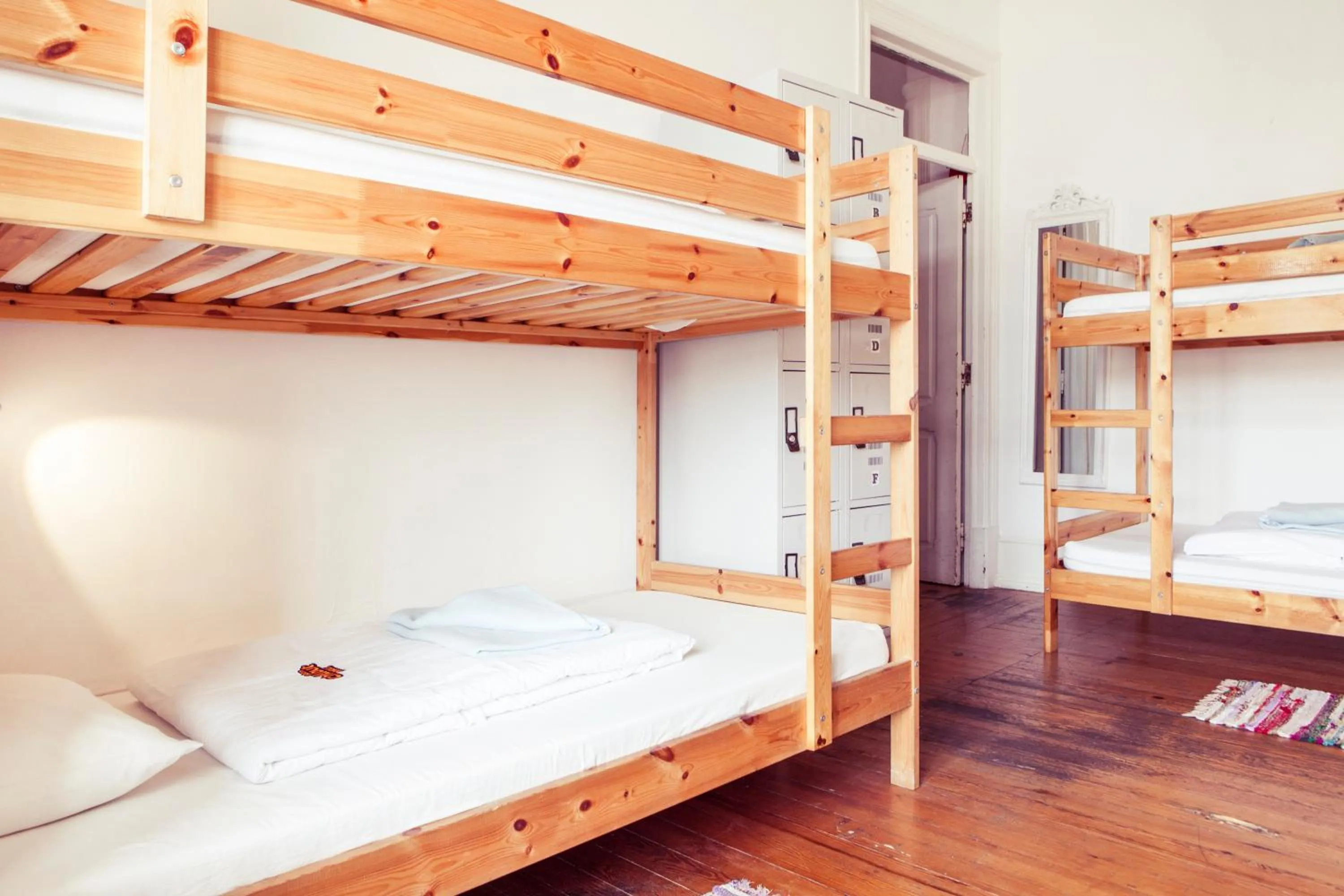 Bedroom, Bed in Lisbon Chillout Hostel