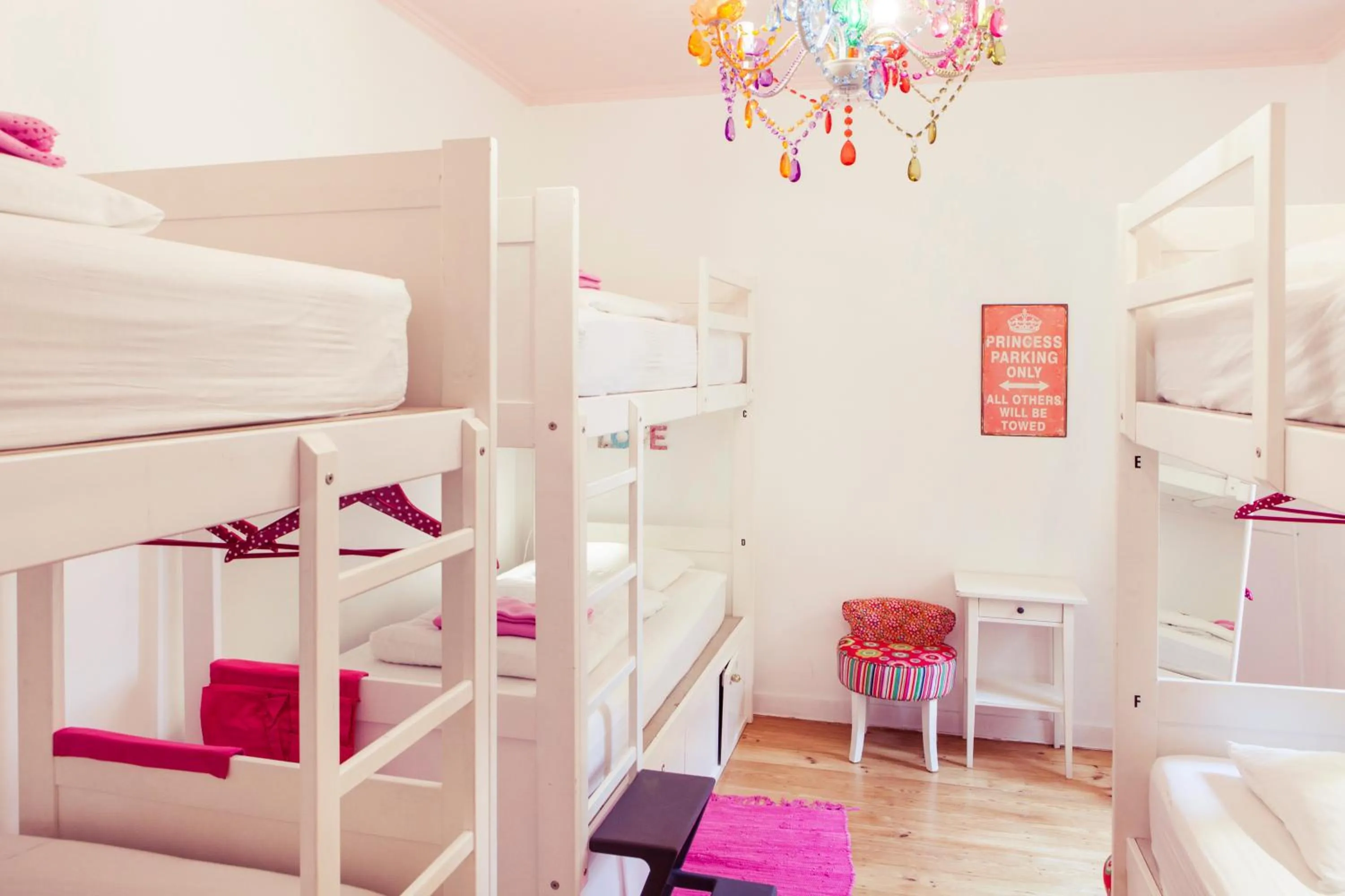 Bedroom, Bed in Lisbon Chillout Hostel