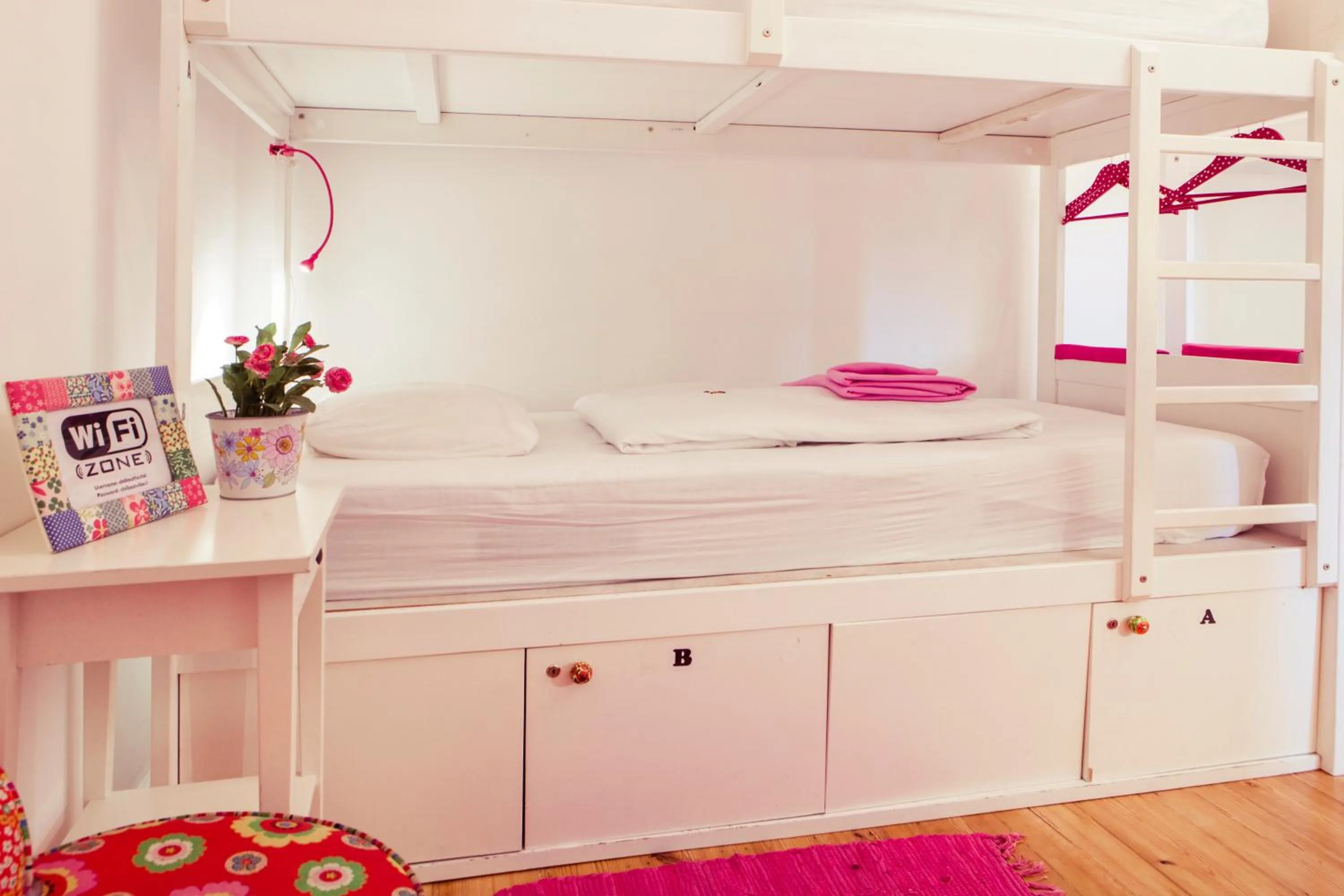 Bedroom, Bed in Lisbon Chillout Hostel