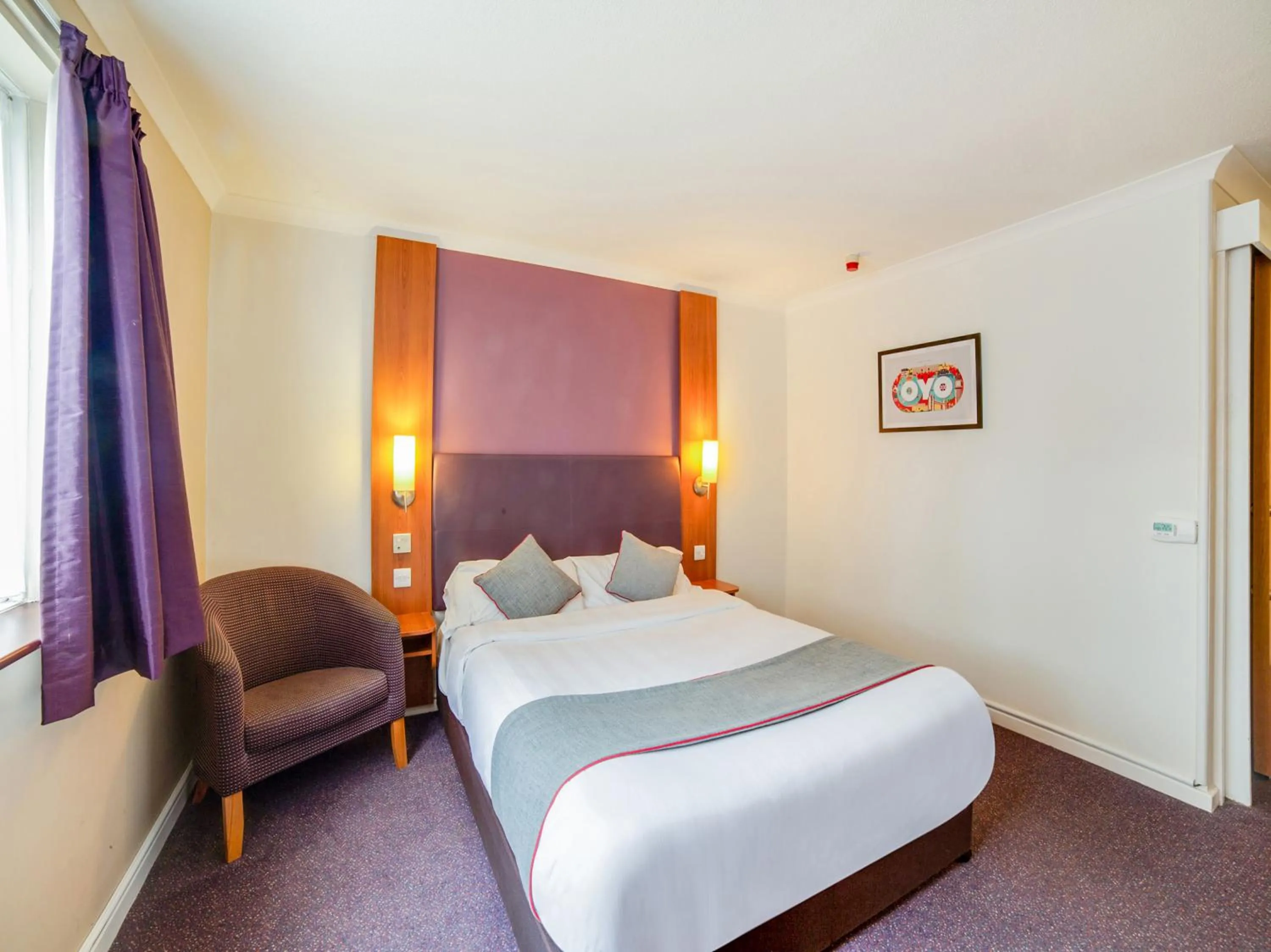 Photo of the whole room in OYO Lakeside Haydock Hotel St Helens