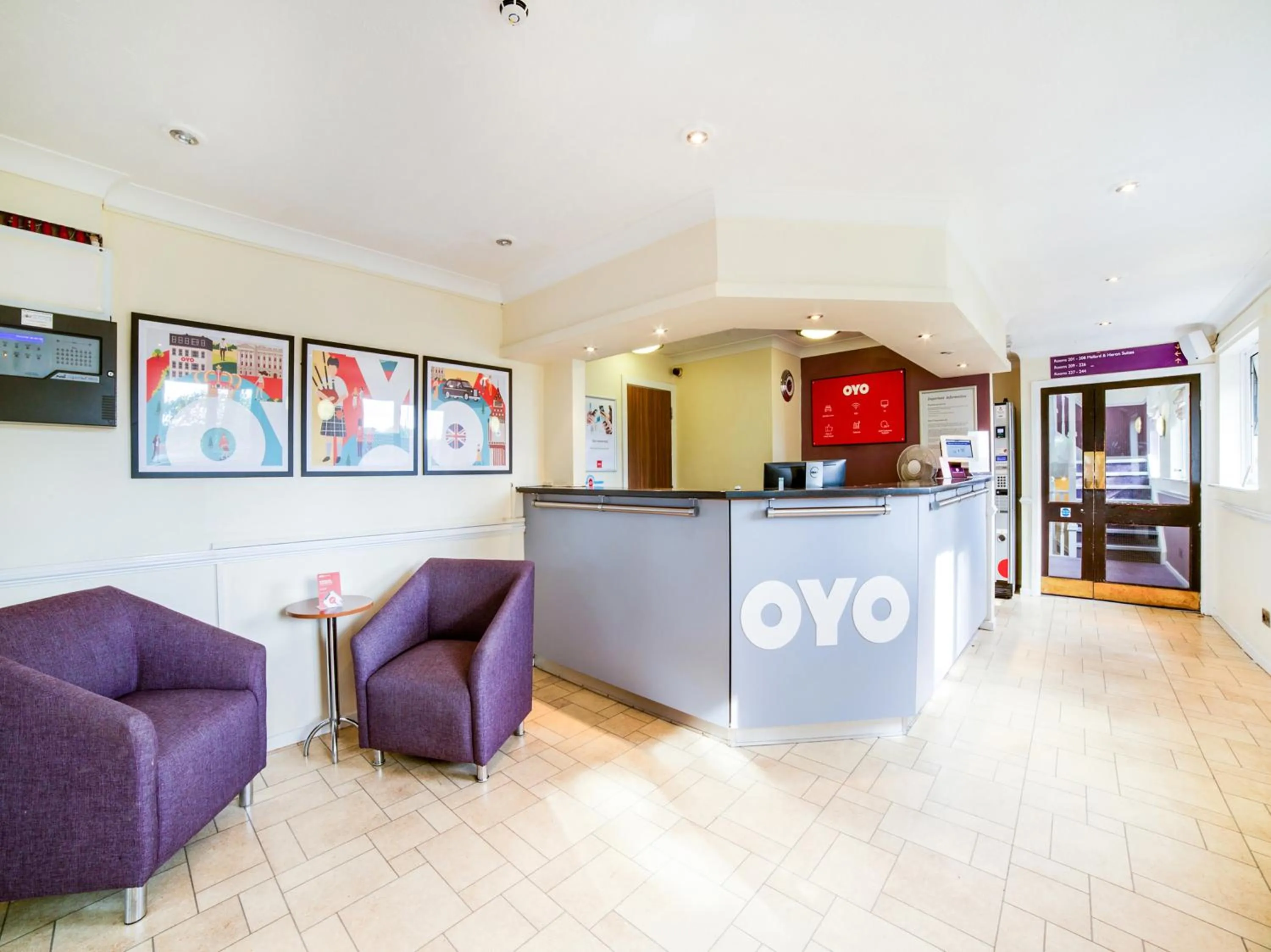 Lobby or reception, Lobby/Reception in OYO Lakeside Haydock Hotel St Helens