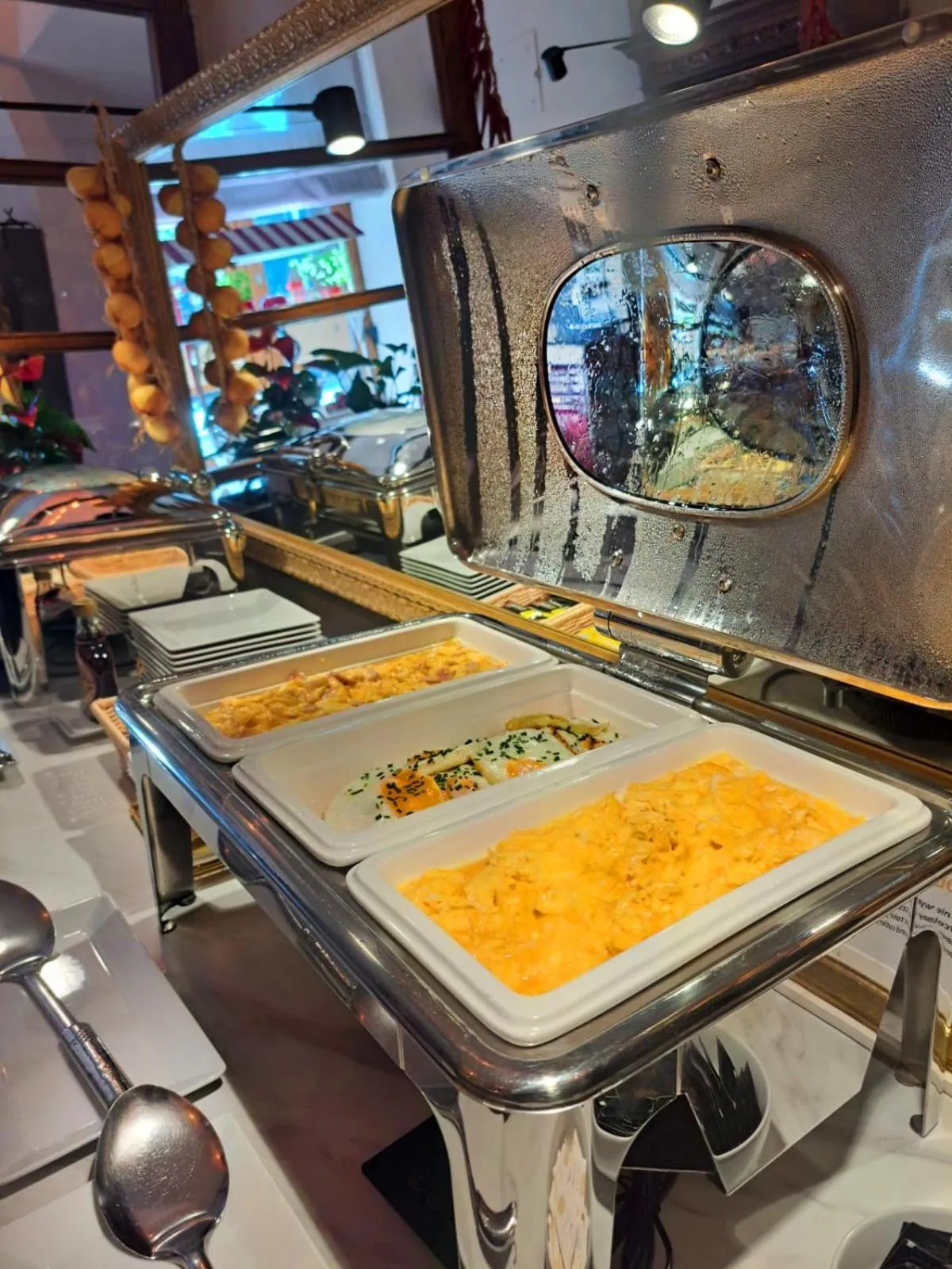 Breakfast in Pollera