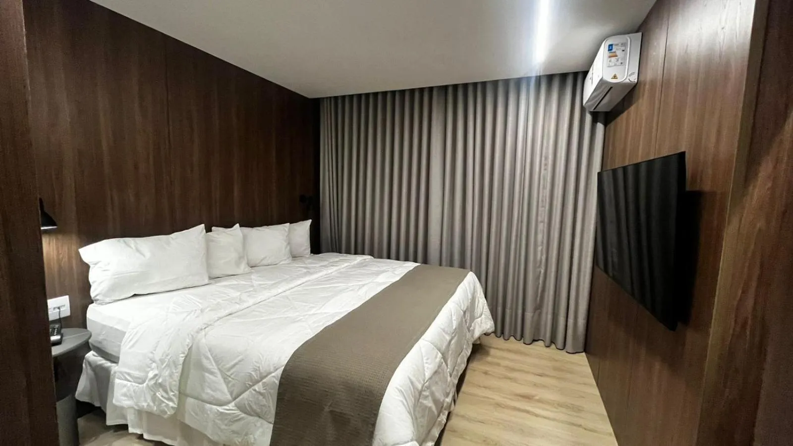 Bedroom, Bed in Hotel Amsterdam Montes Claros