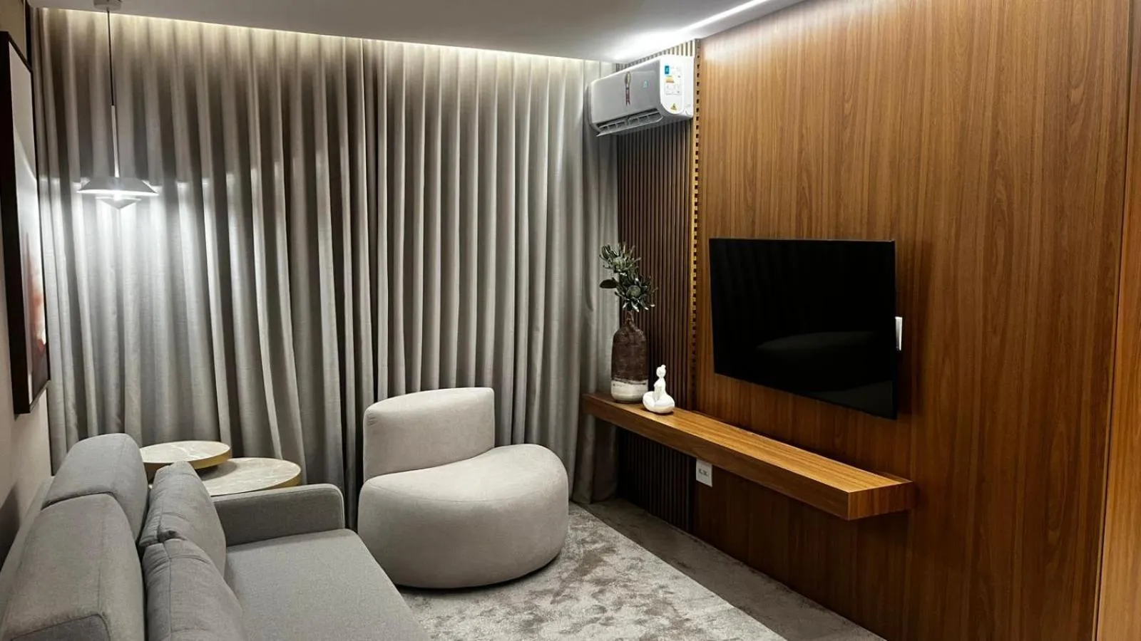 Living room in Hotel Amsterdam Montes Claros