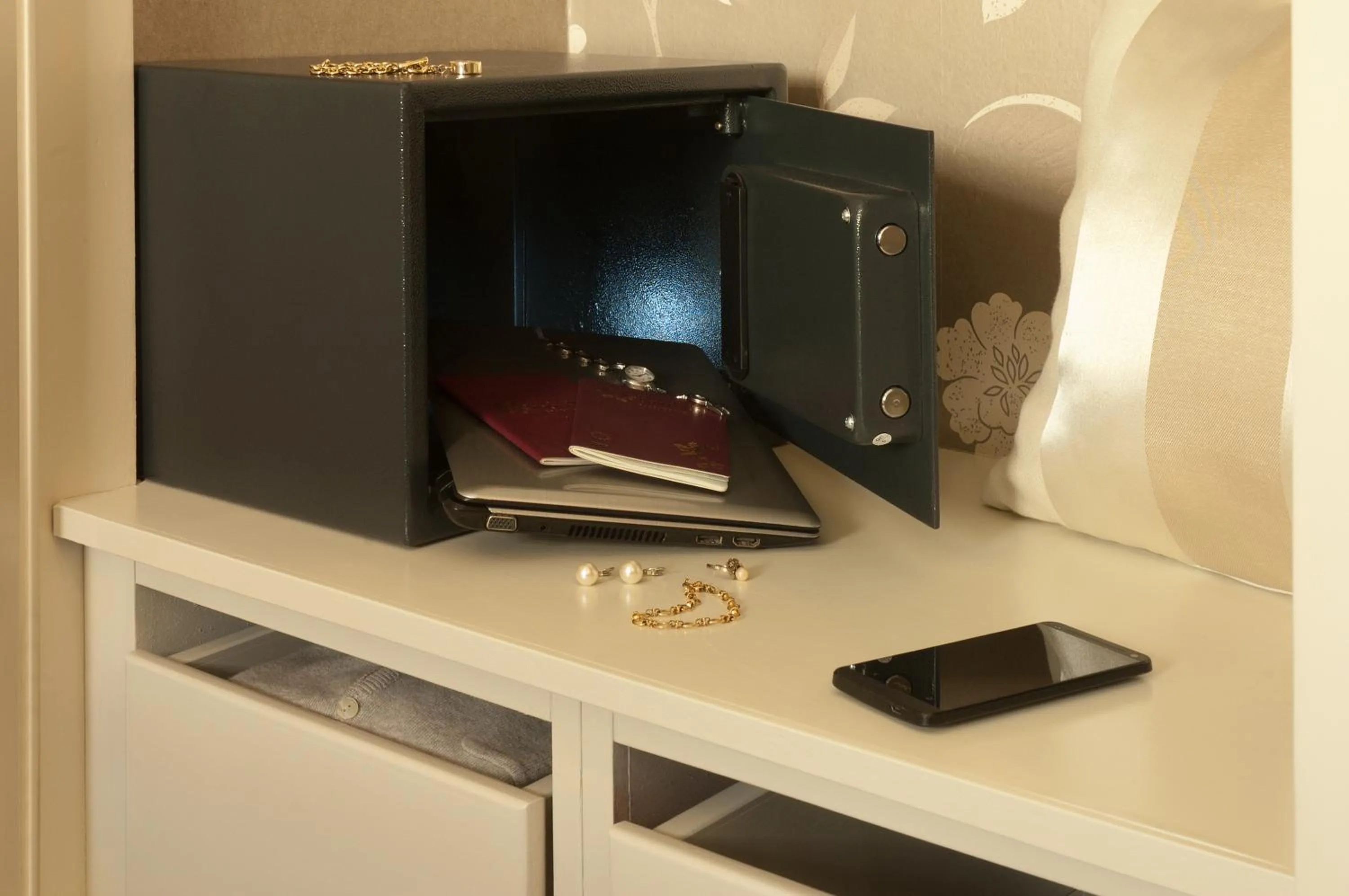 Bedroom in Hotel Lagoa dos Pastorinhos