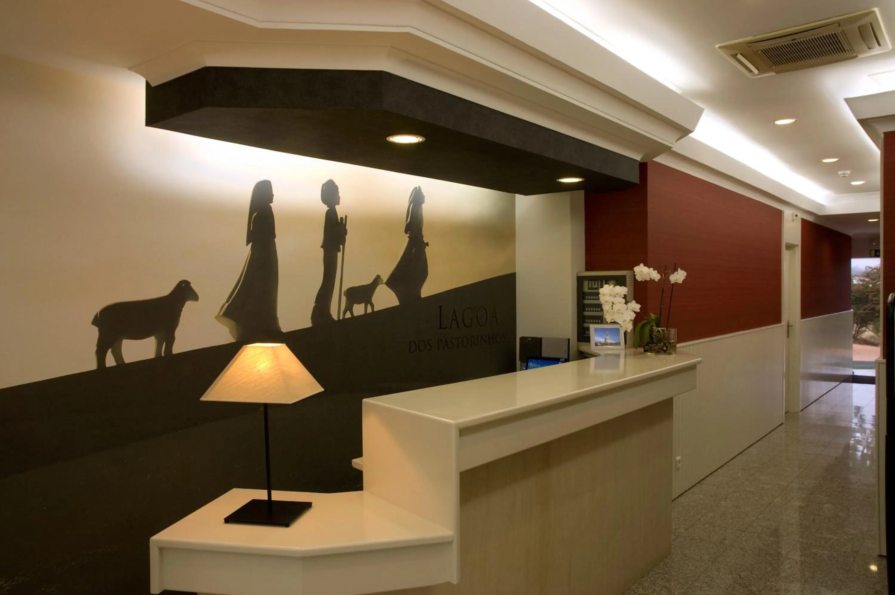 Lobby or reception in Hotel Lagoa dos Pastorinhos