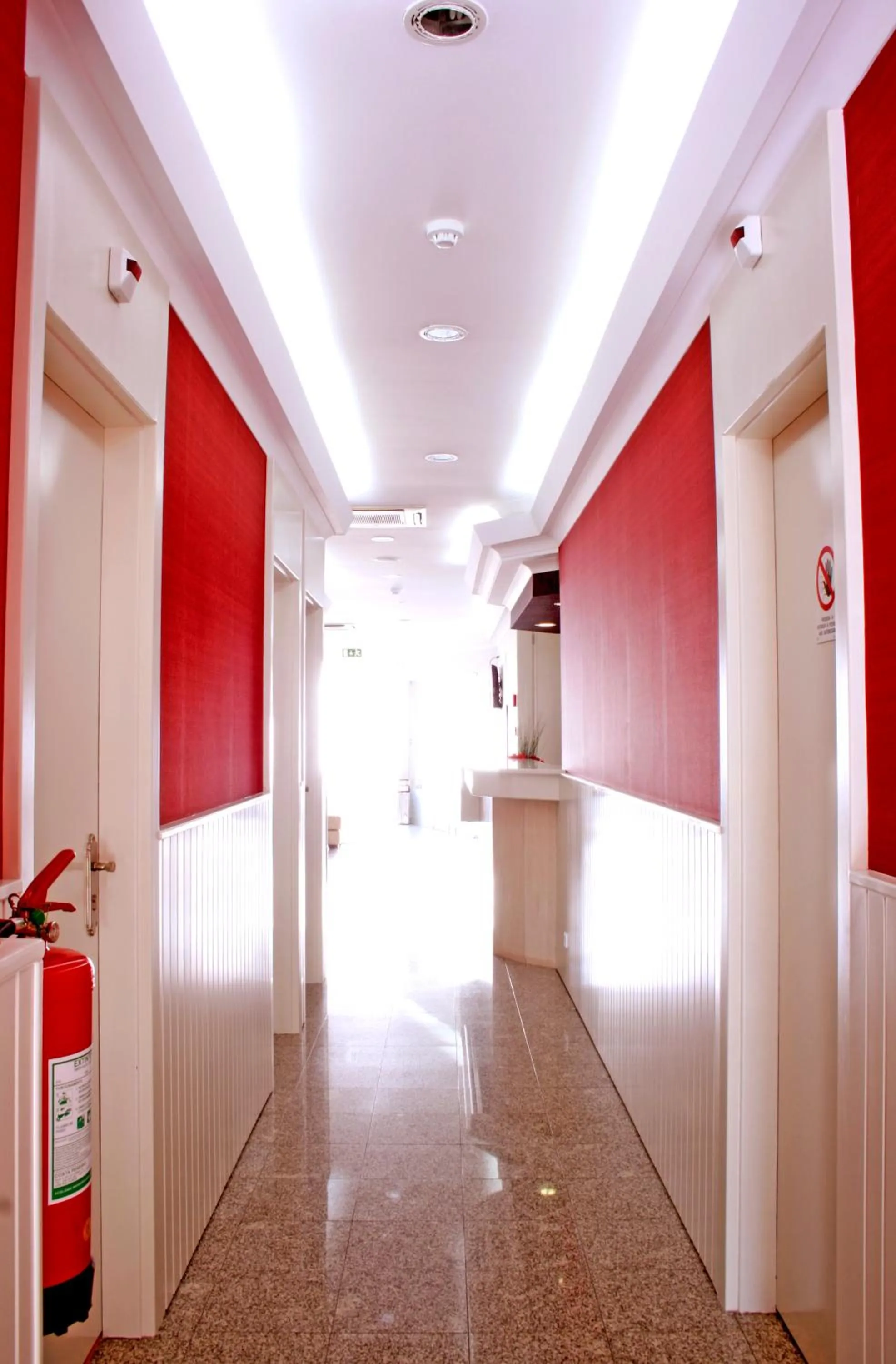 Lobby or reception in Hotel Lagoa dos Pastorinhos