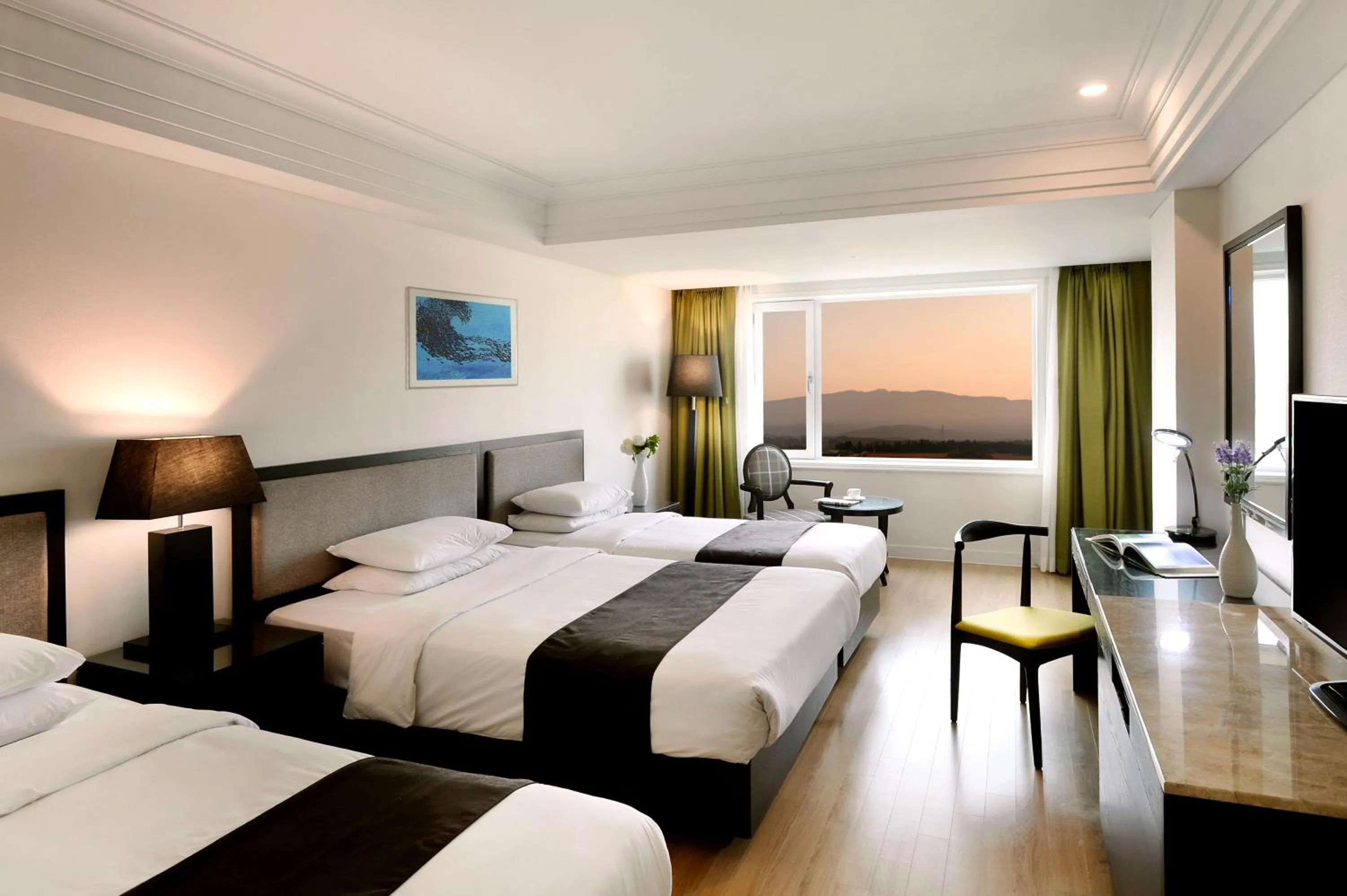 Bedroom, Bed in Jeju Oriental Hotel & Casino