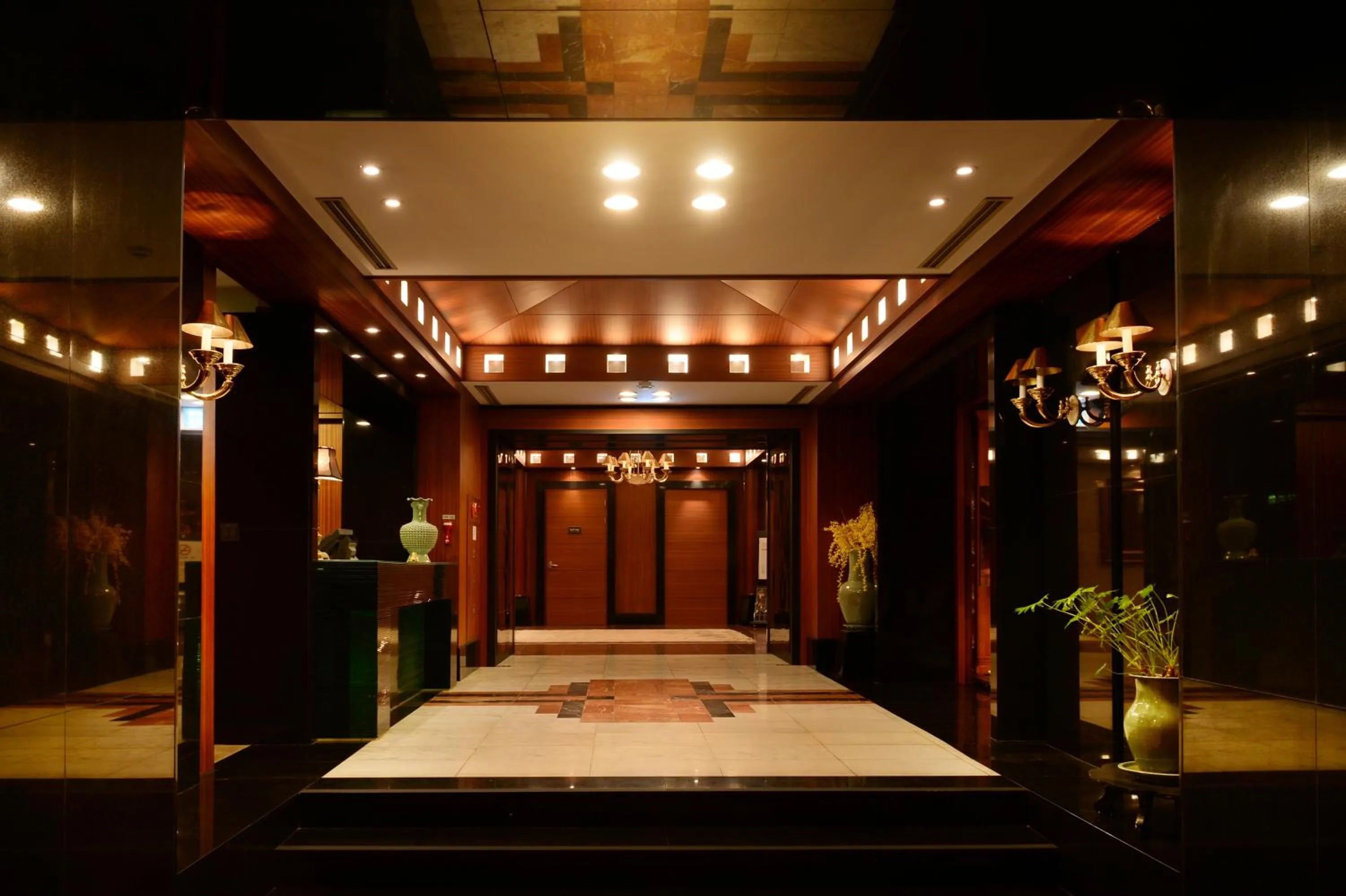 Lobby or reception, Bed in Jeju Oriental Hotel & Casino