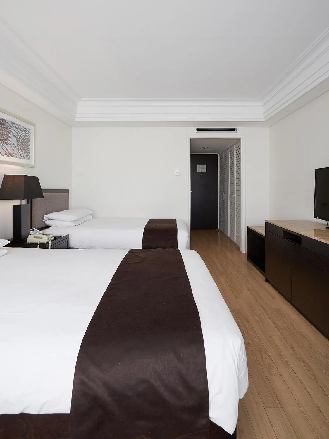 Decorative detail, Bed in Jeju Oriental Hotel & Casino