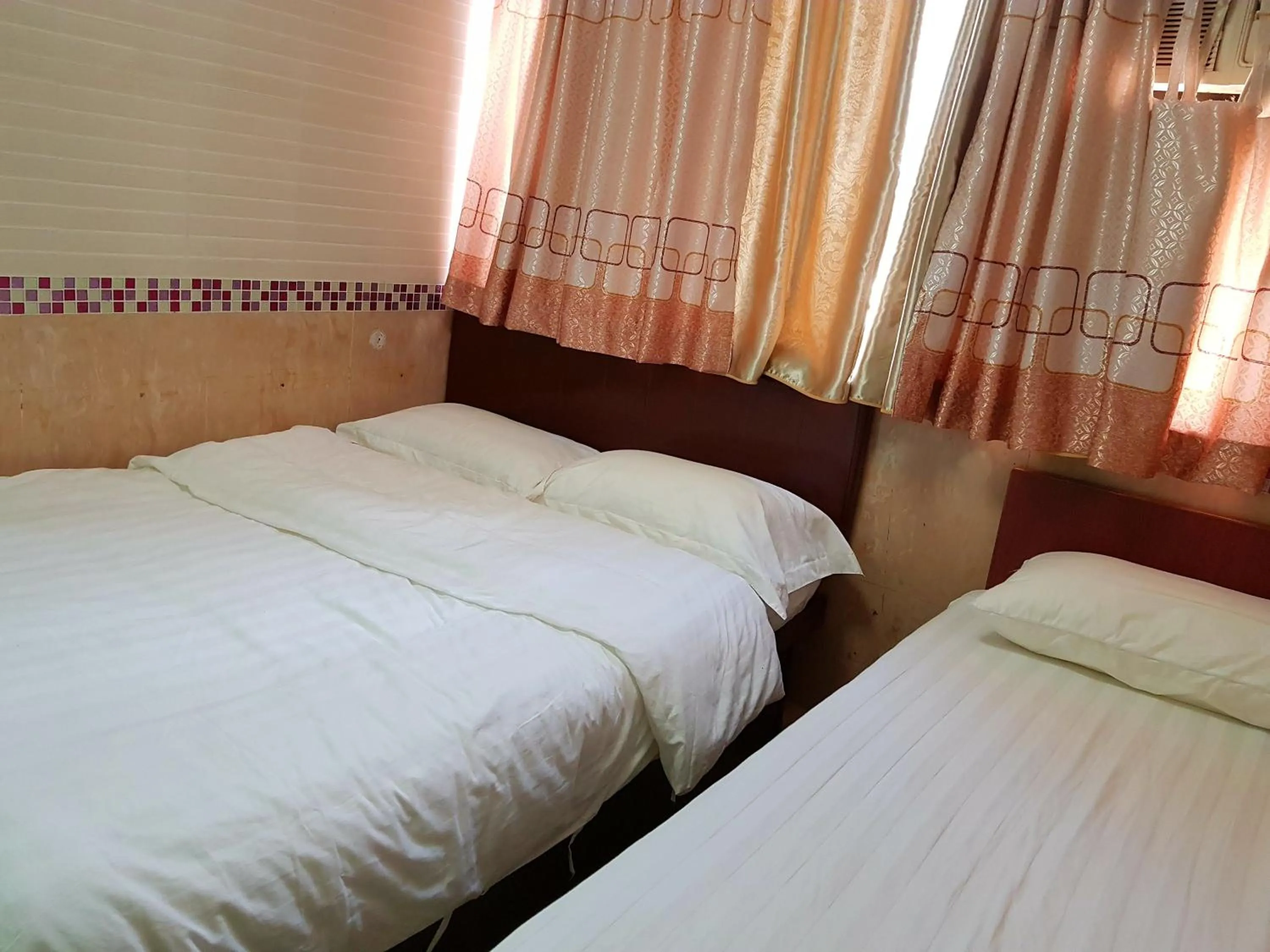 Photo of the whole room, Bed in Astronaut's Hotel