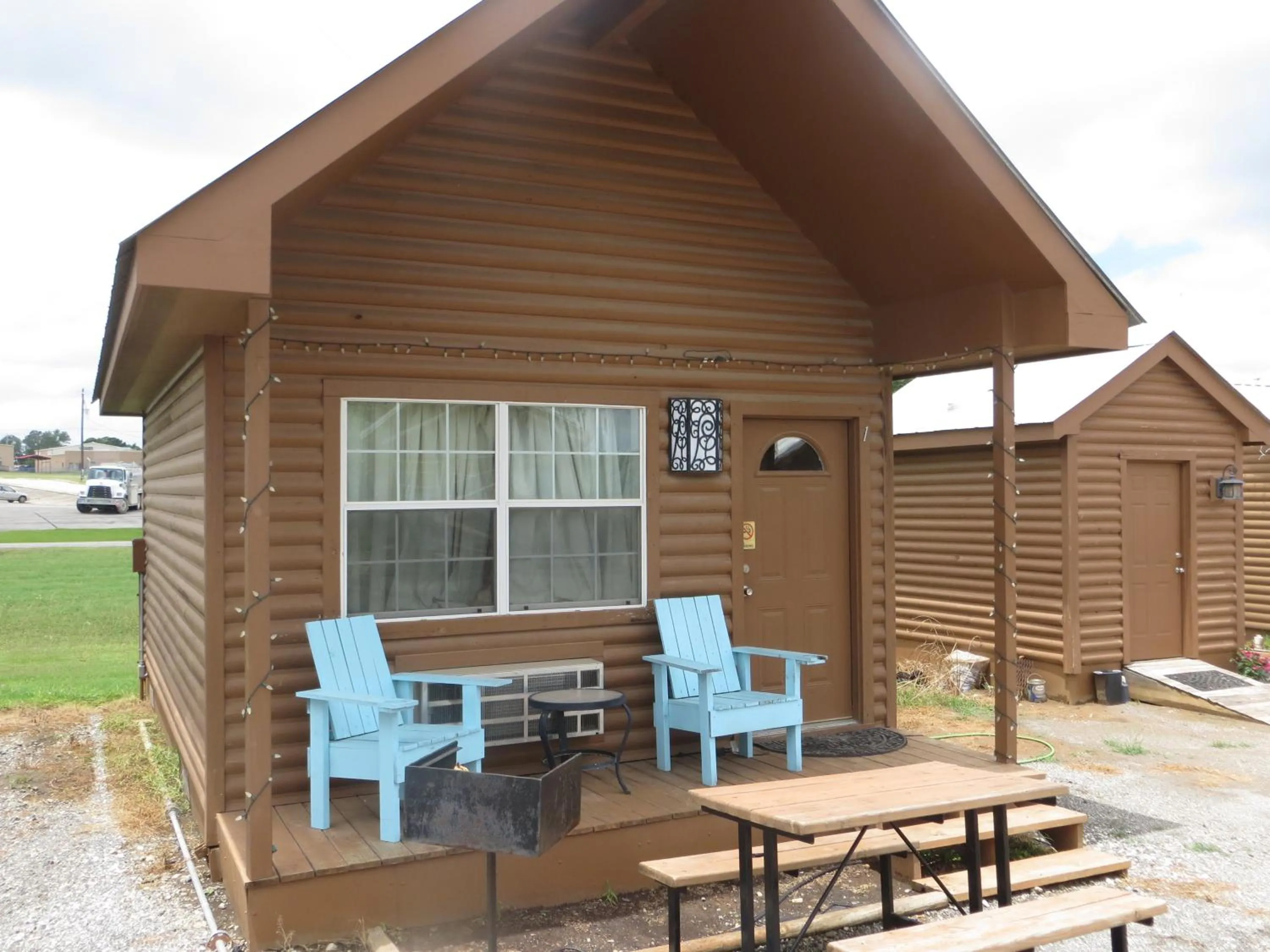 All Tucked Inn Cabins