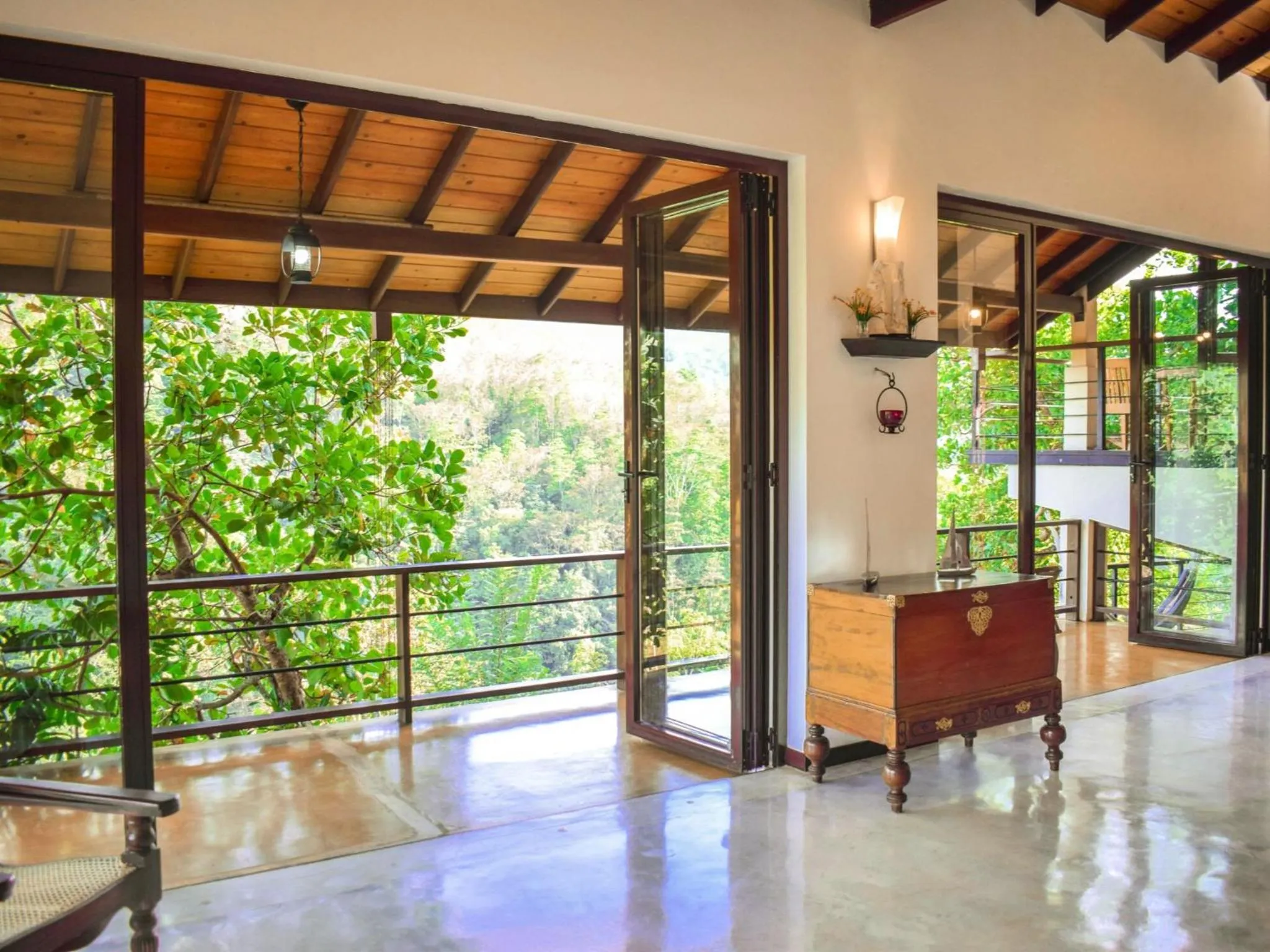 furniture in Aqua Dunhinda Villa