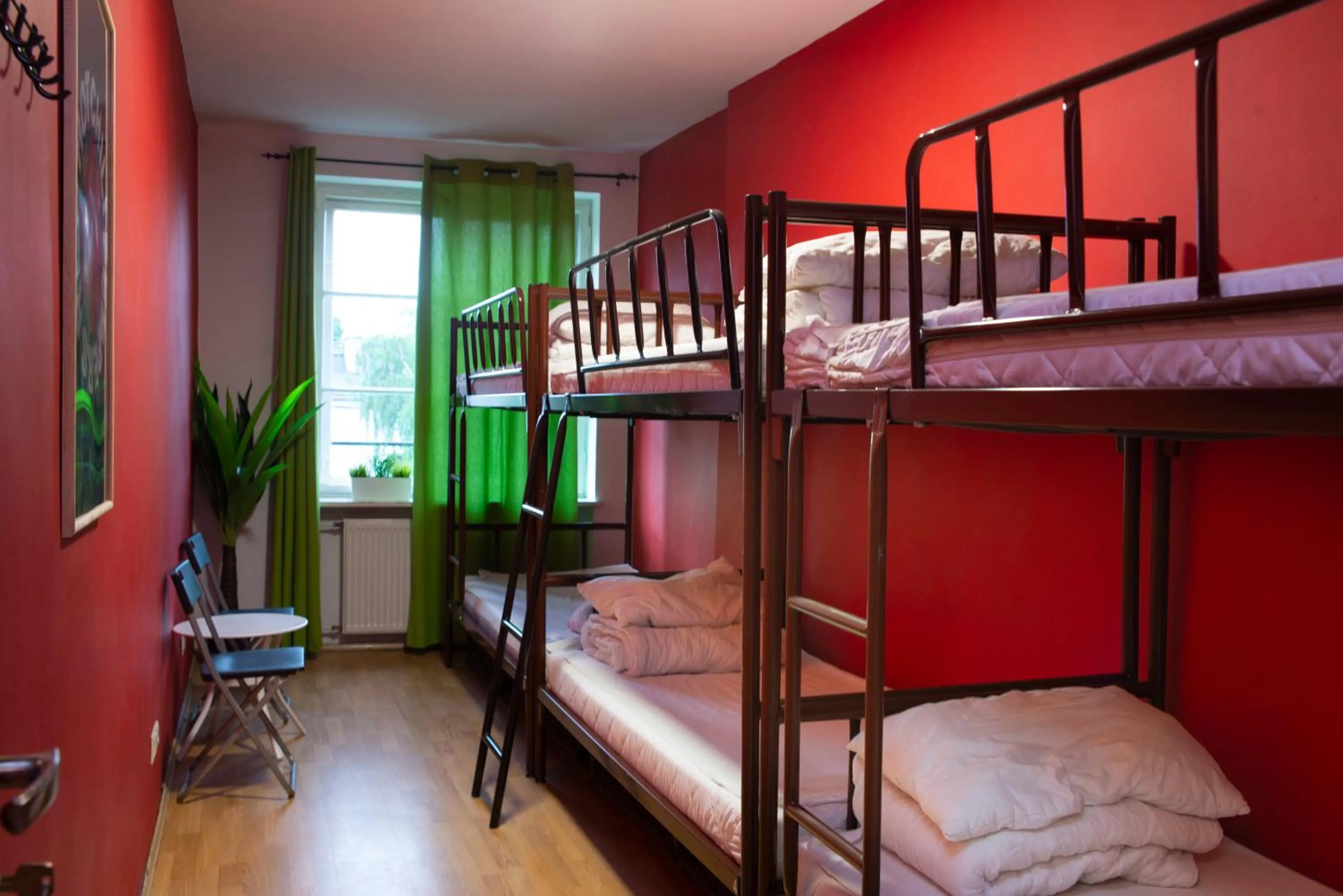 Bed in 6-Person Room with shared bathroom in Let's Rock Party Hostel! Age Limit From 18 until 40!