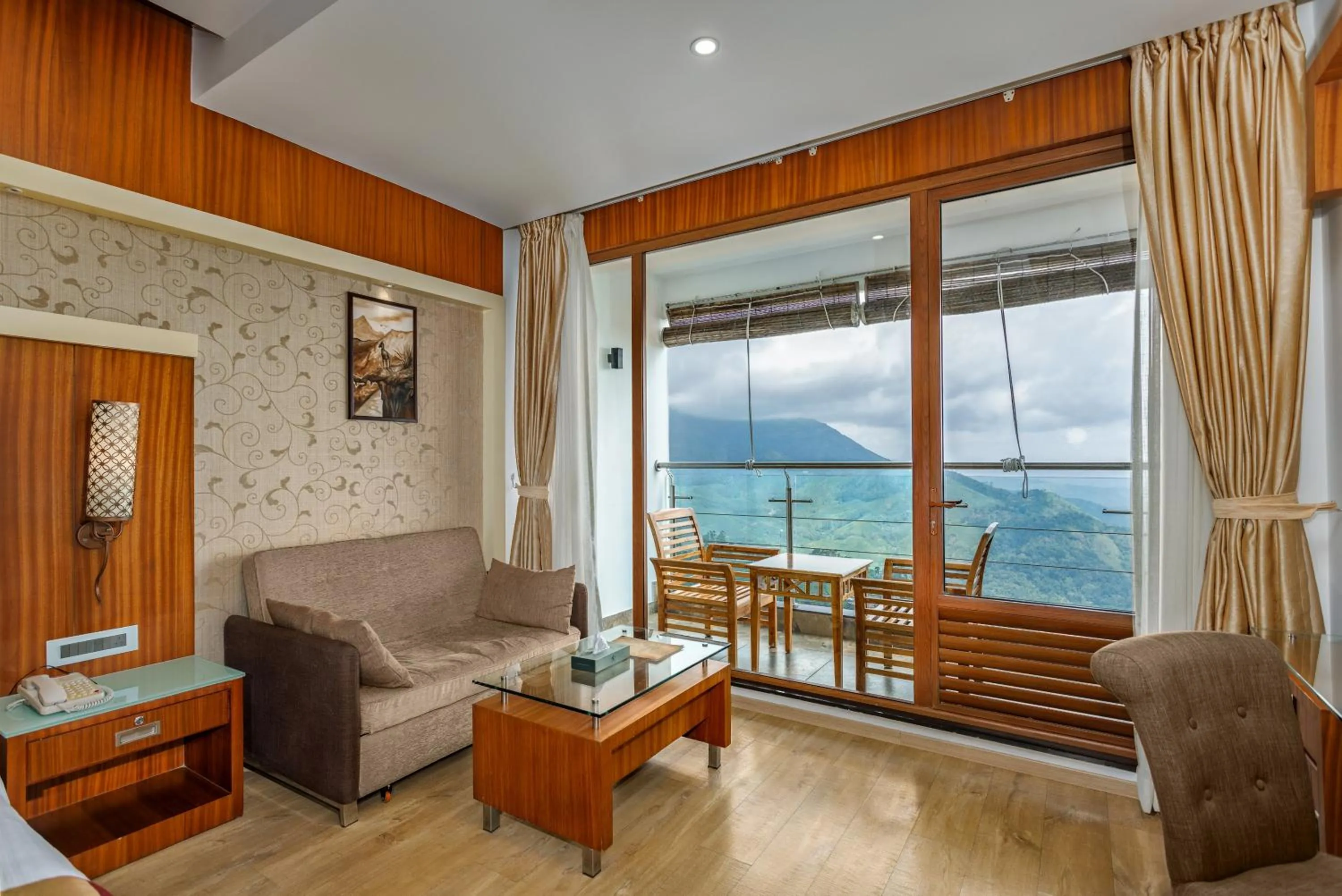 Bedroom in Amber Dale Luxury Hotel & Spa, Munnar