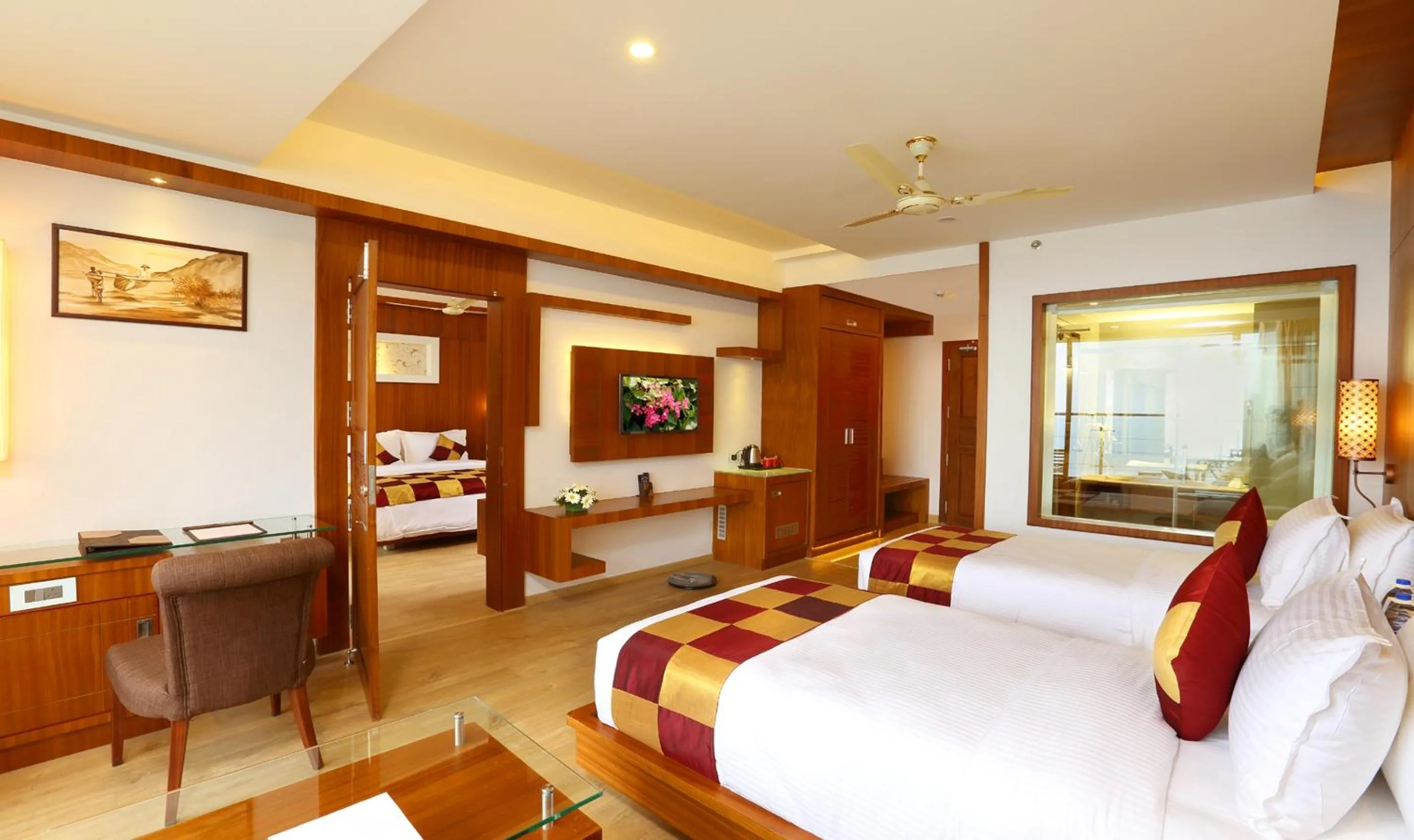 Photo of the whole room, Bed in Amber Dale Luxury Hotel & Spa, Munnar