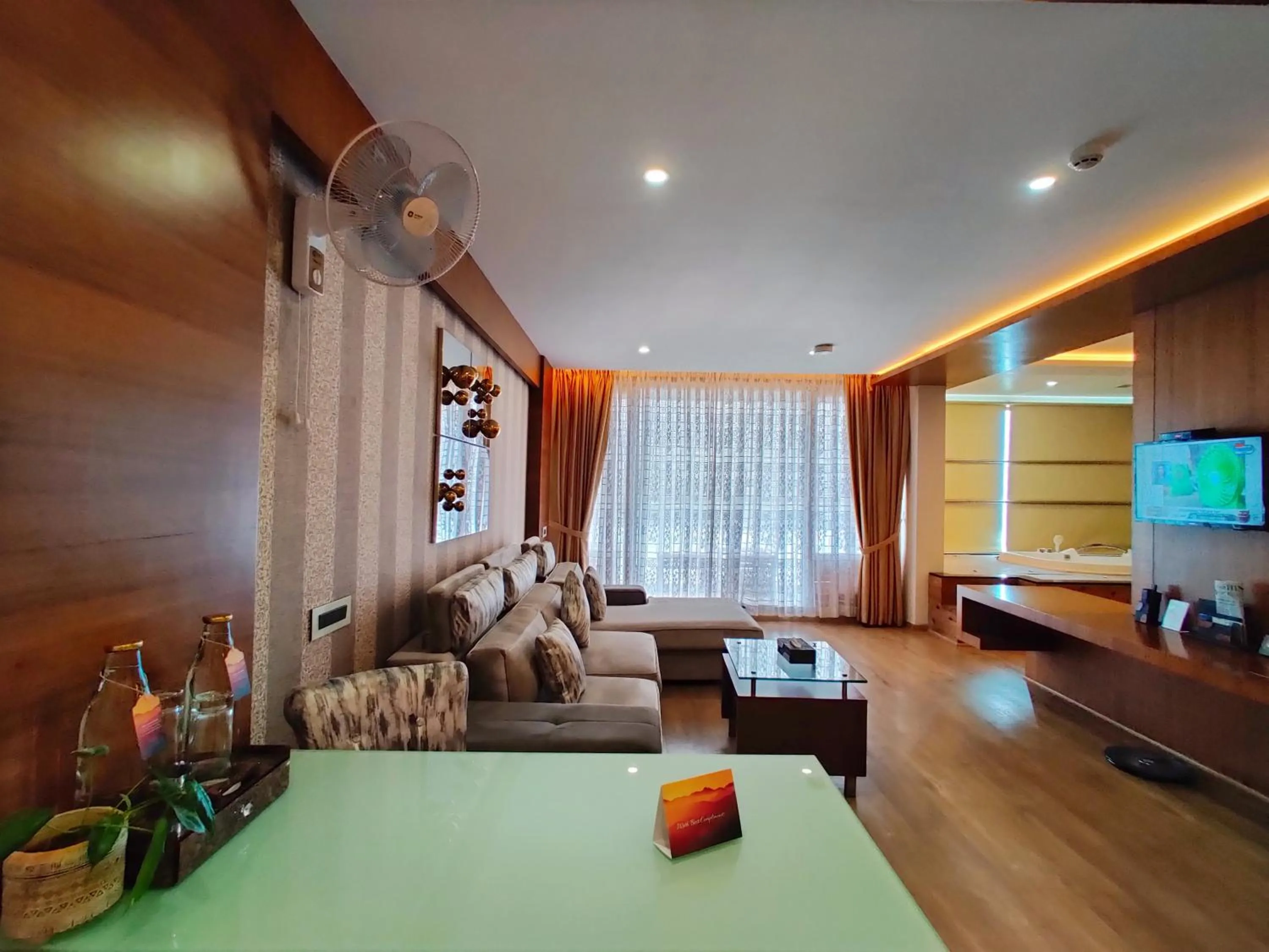 Bedroom in Amber Dale Luxury Hotel & Spa, Munnar