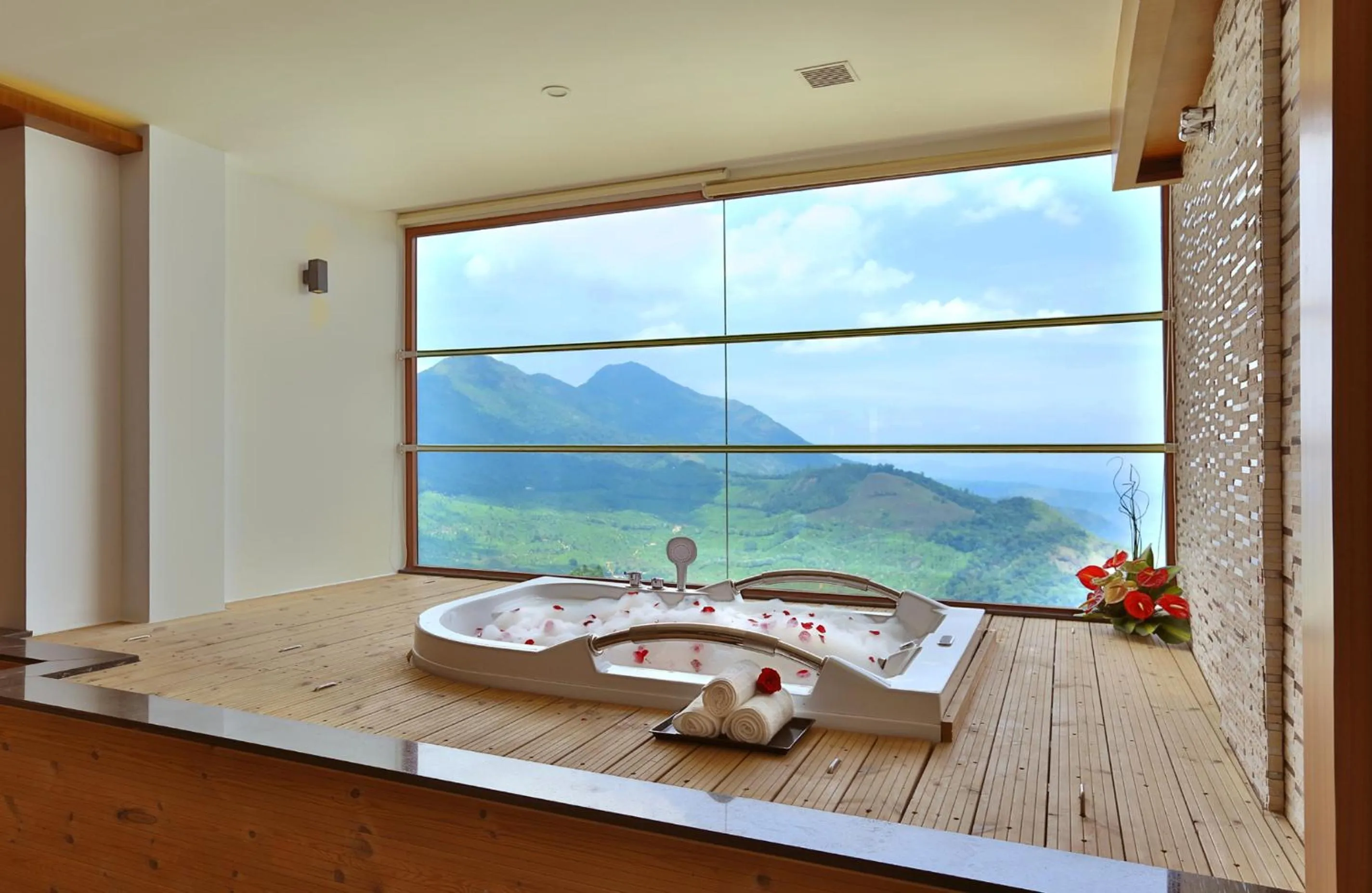 Mountain view in Amber Dale Luxury Hotel & Spa, Munnar