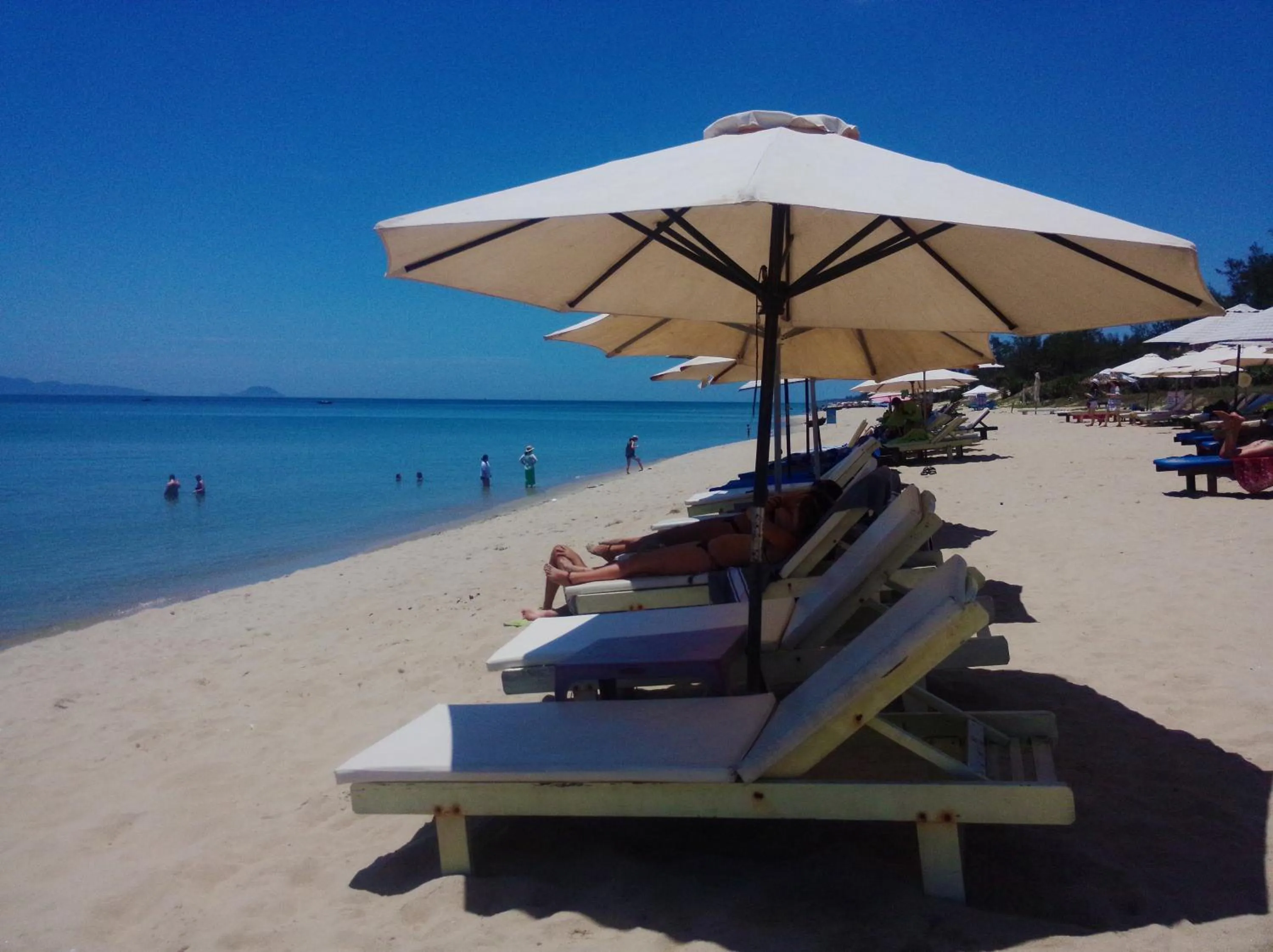 Beach in Lang Dong An Bang