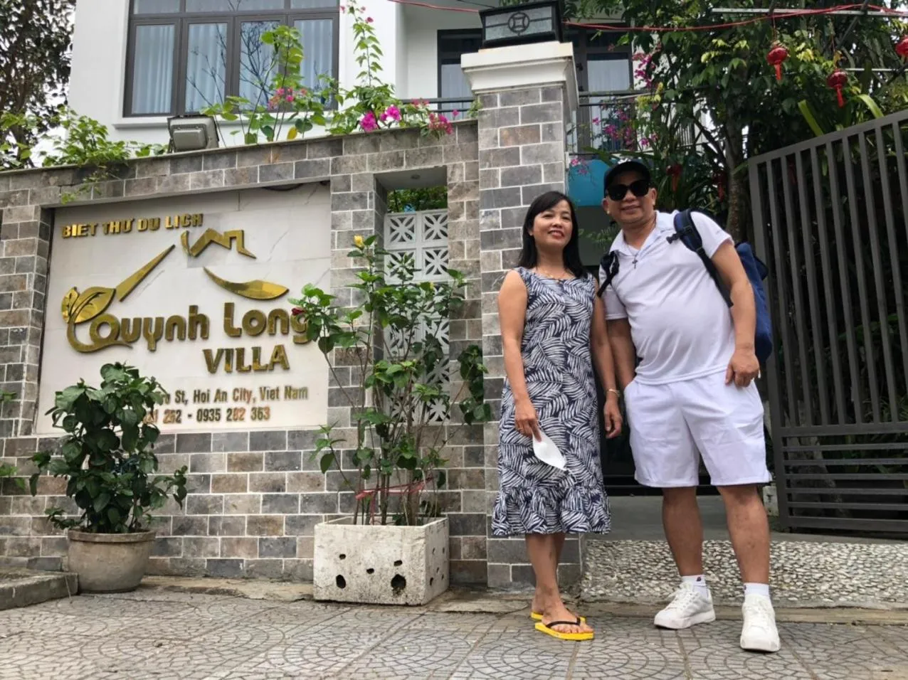 People in Quynh Long Villa