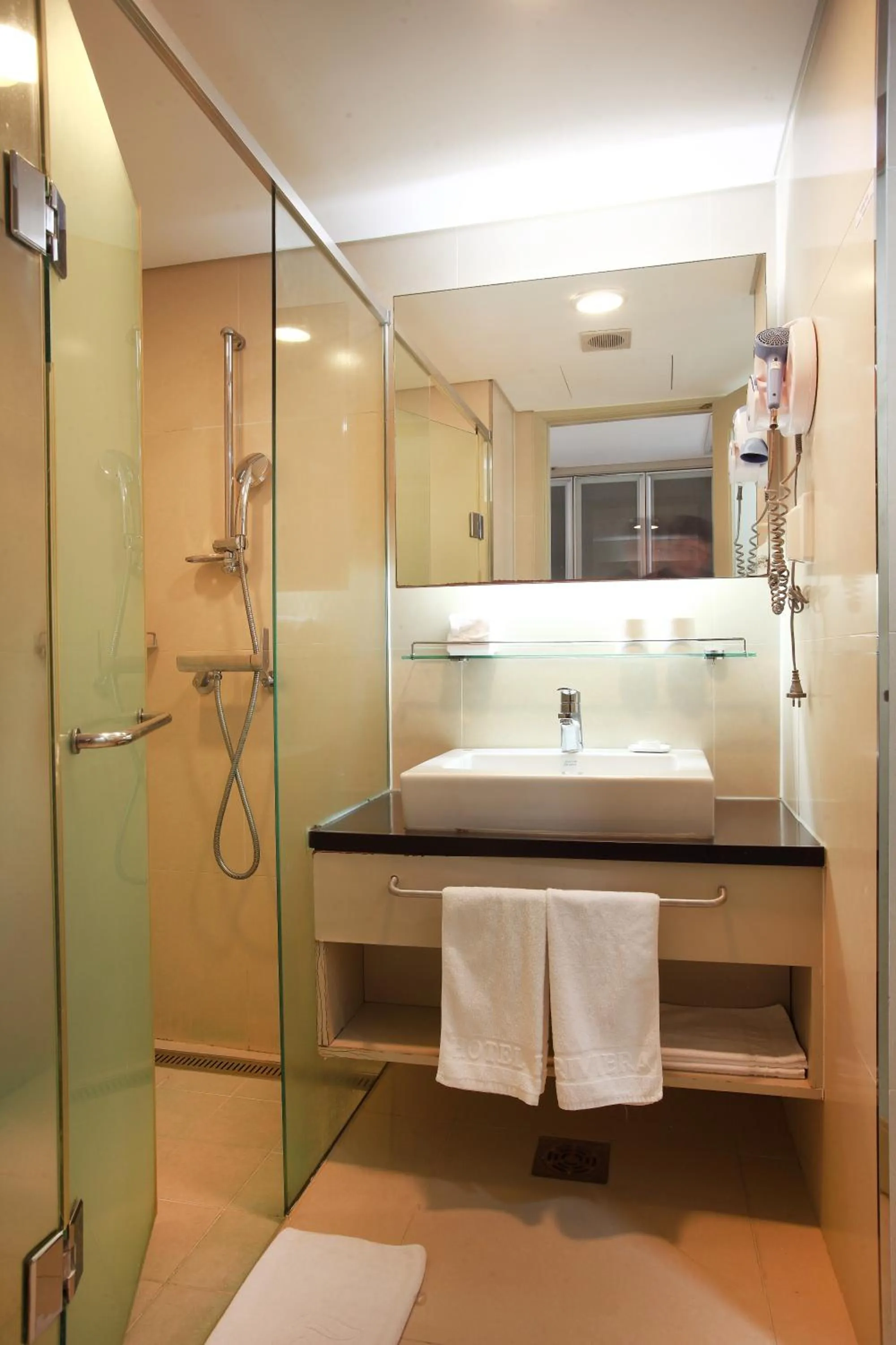 Toilet in Hotel Riviera Geoje