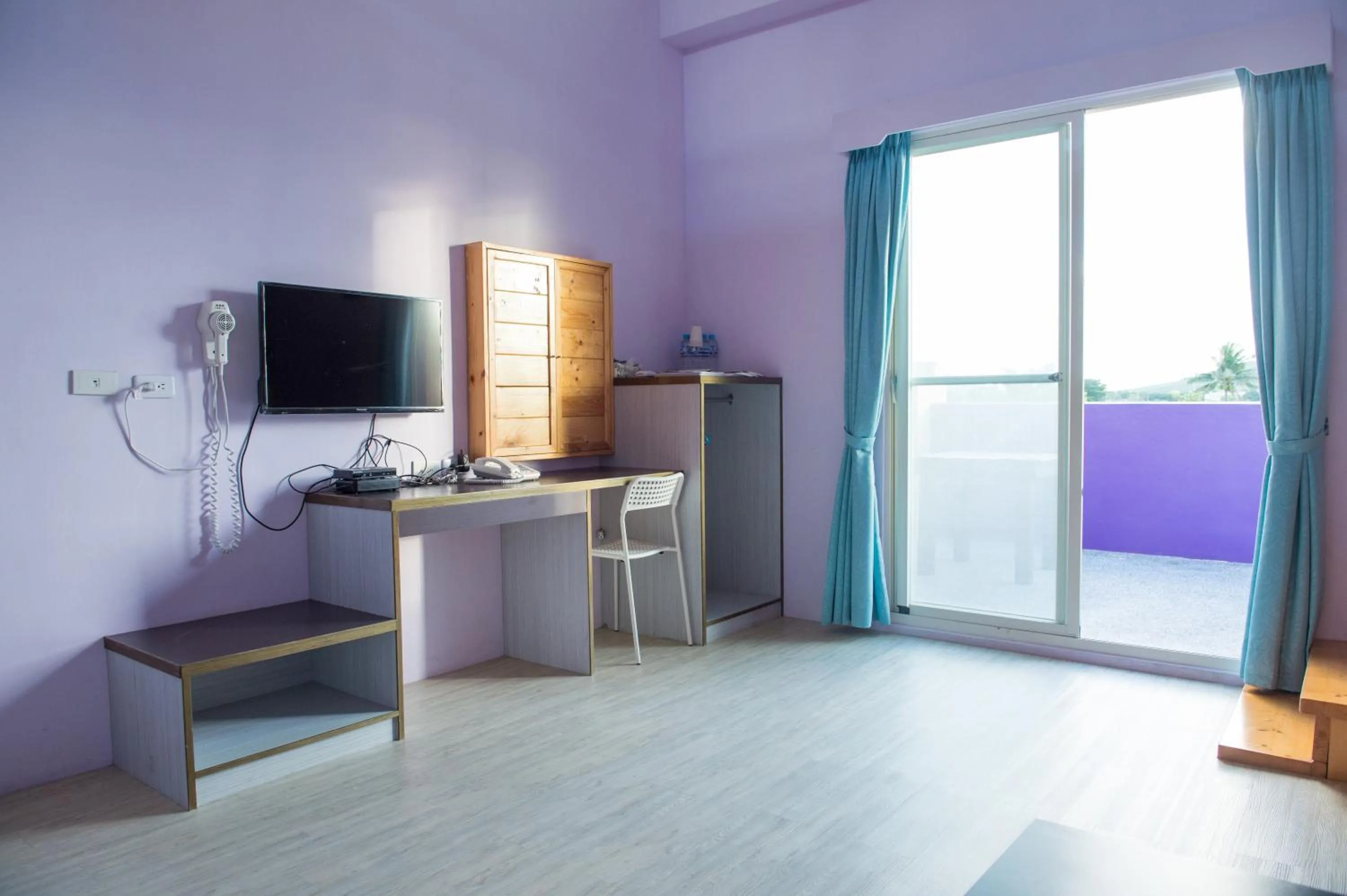 Decorative detail in Country Lane