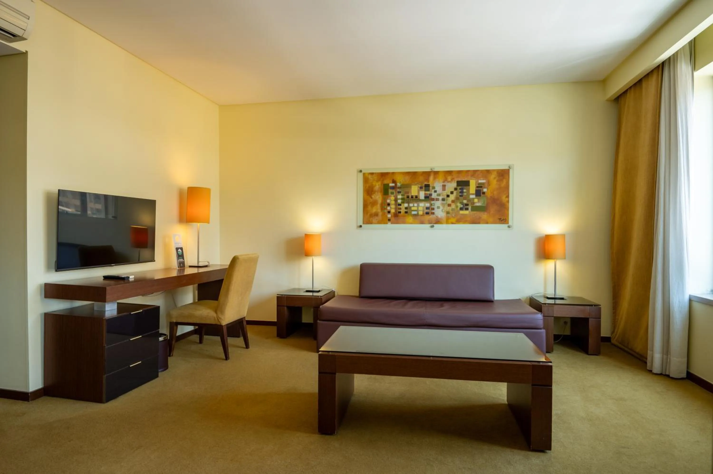 TV and multimedia in Vila Gale Coimbra