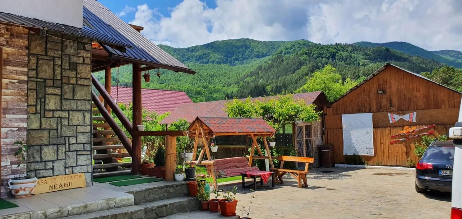 Property building in Casa de Vacanta Neagu