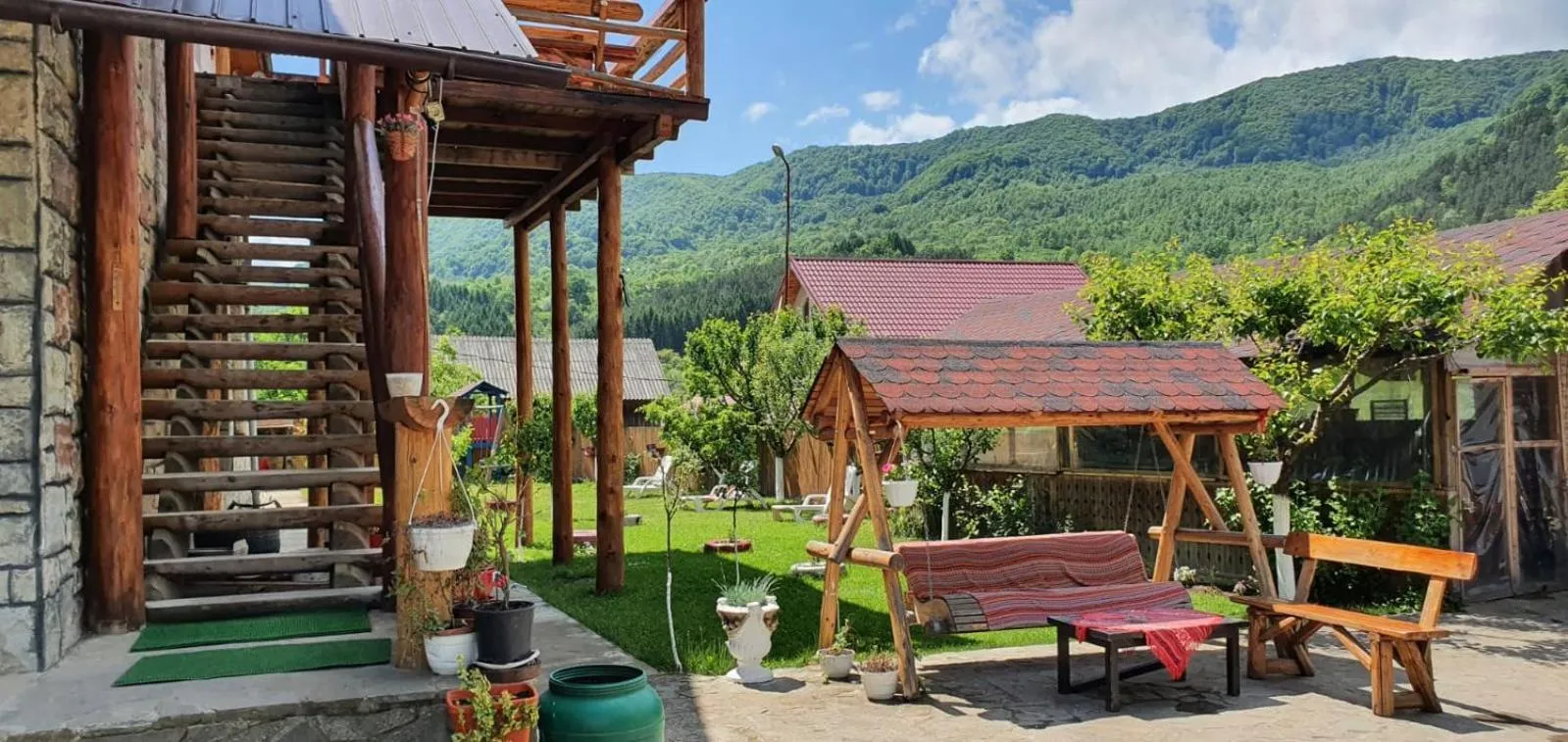 Property building in Casa de Vacanta Neagu