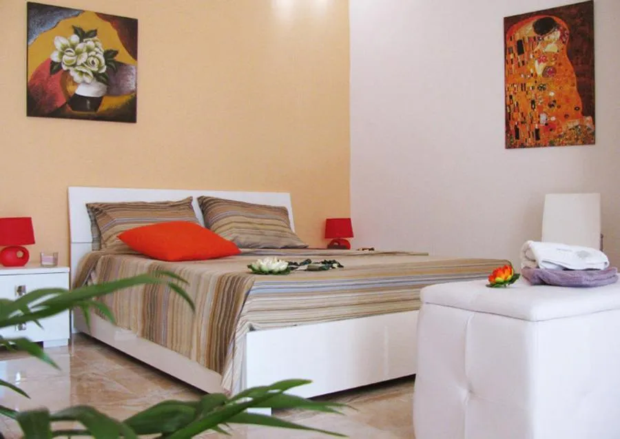 Photo of the whole room in Ibiscus B&B