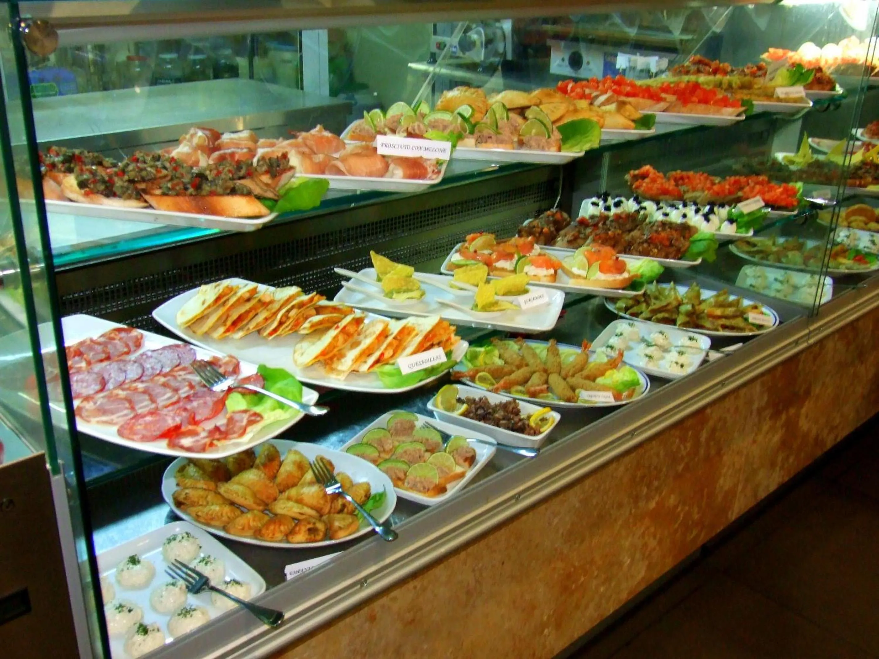 Food and drinks in Hotel Paradis