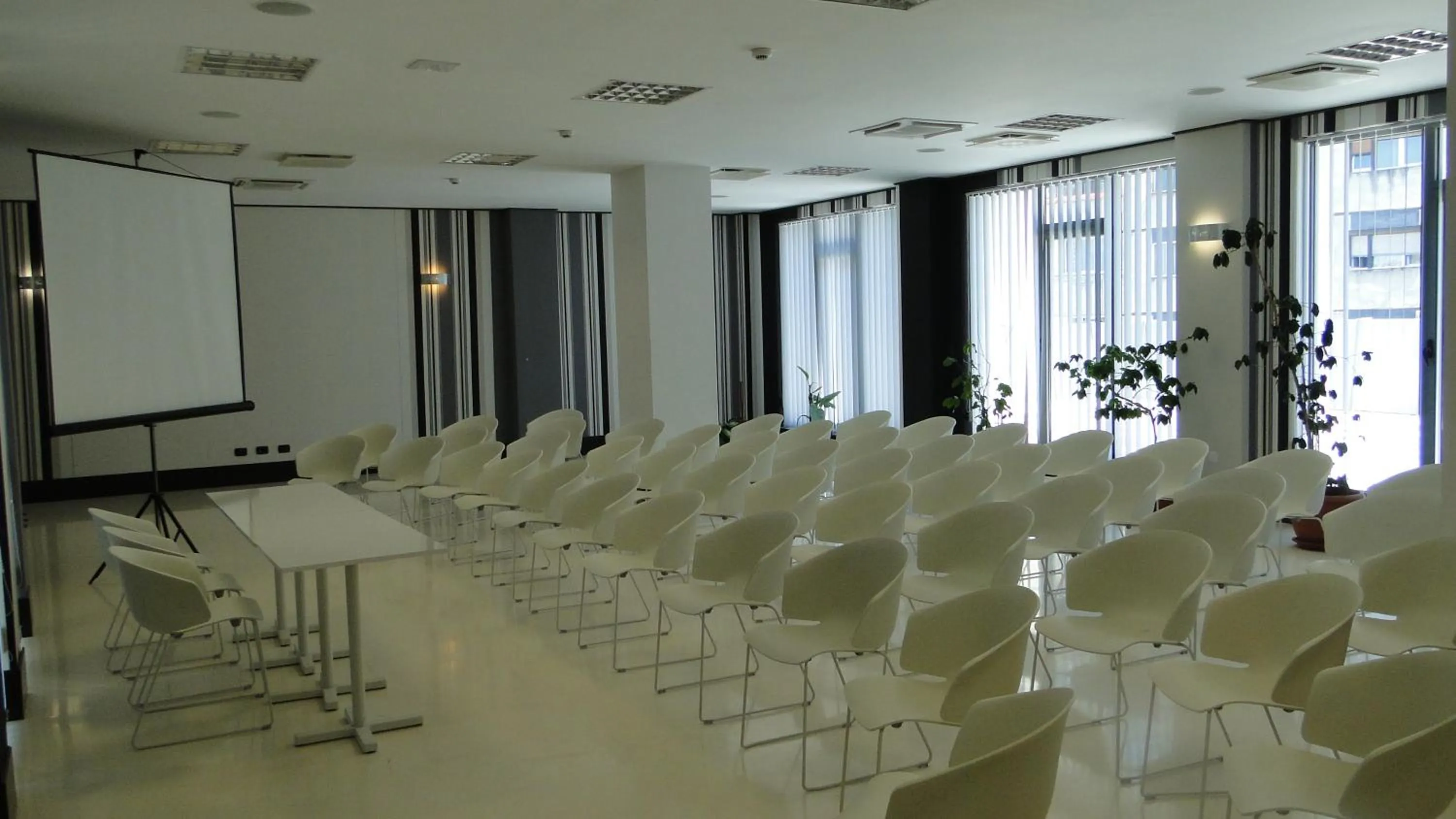 Business facilities in Hotel Paradis