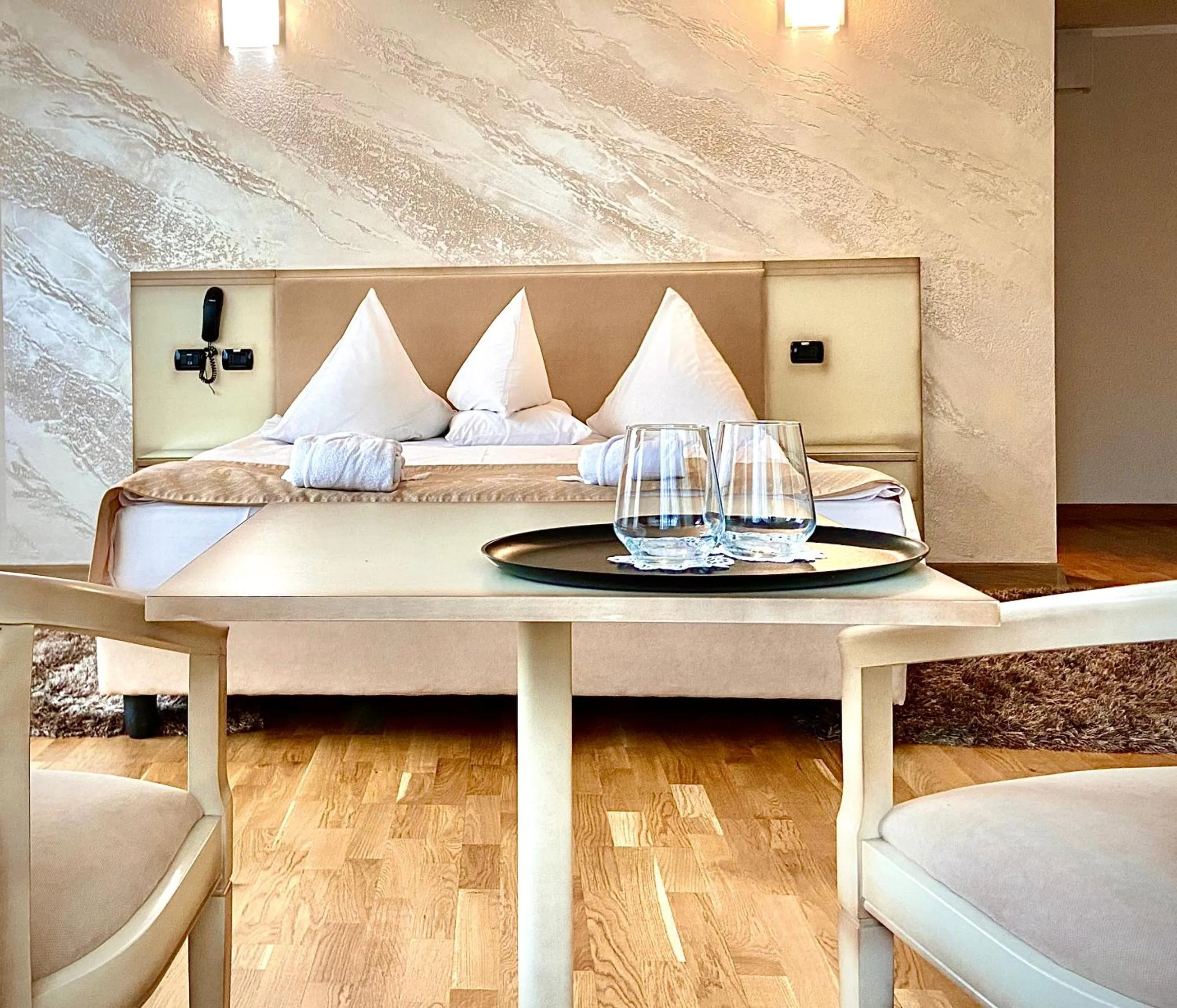 Bed in Hotel Paradis