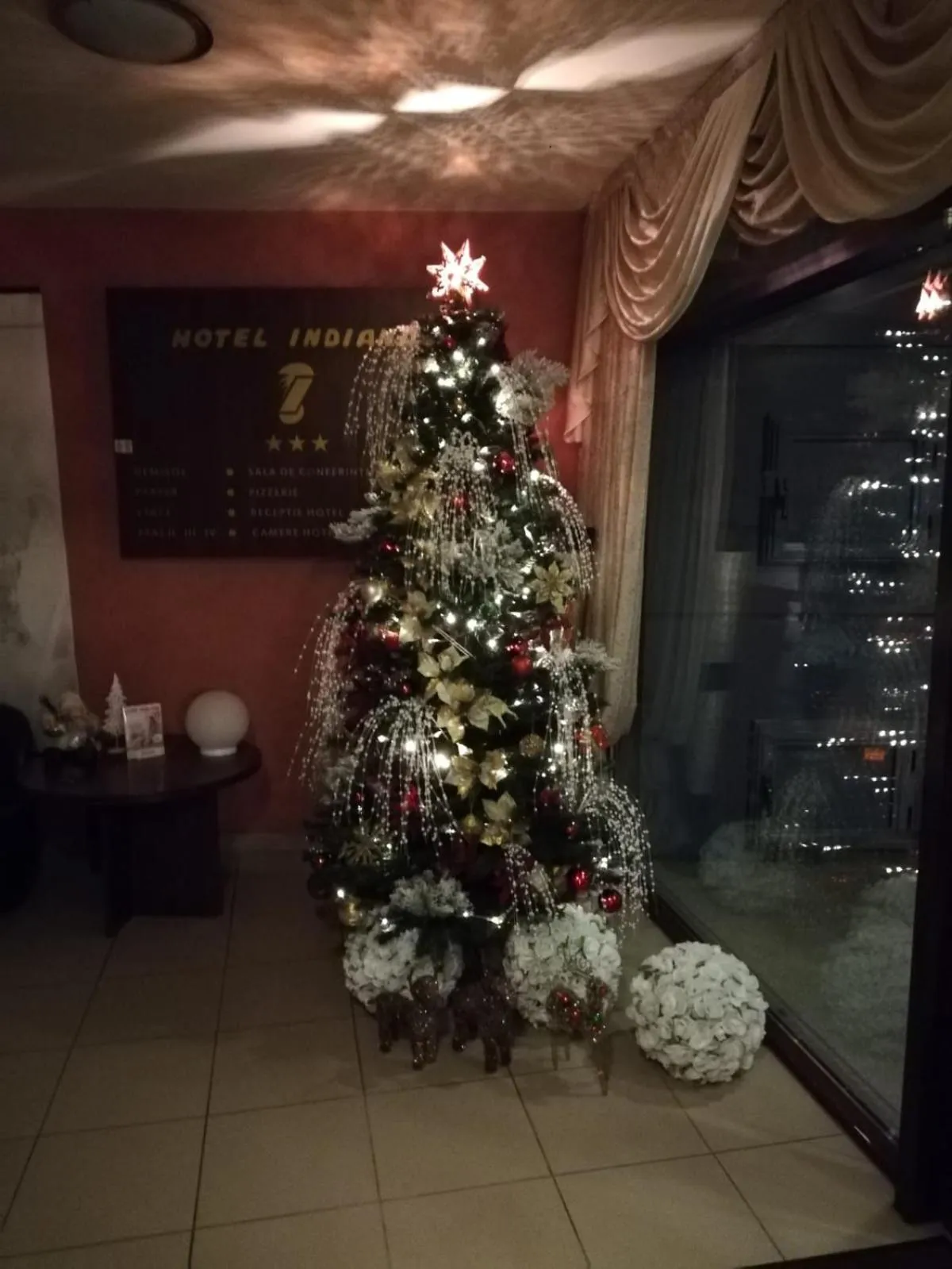 Lobby or reception in Indiana Hotel