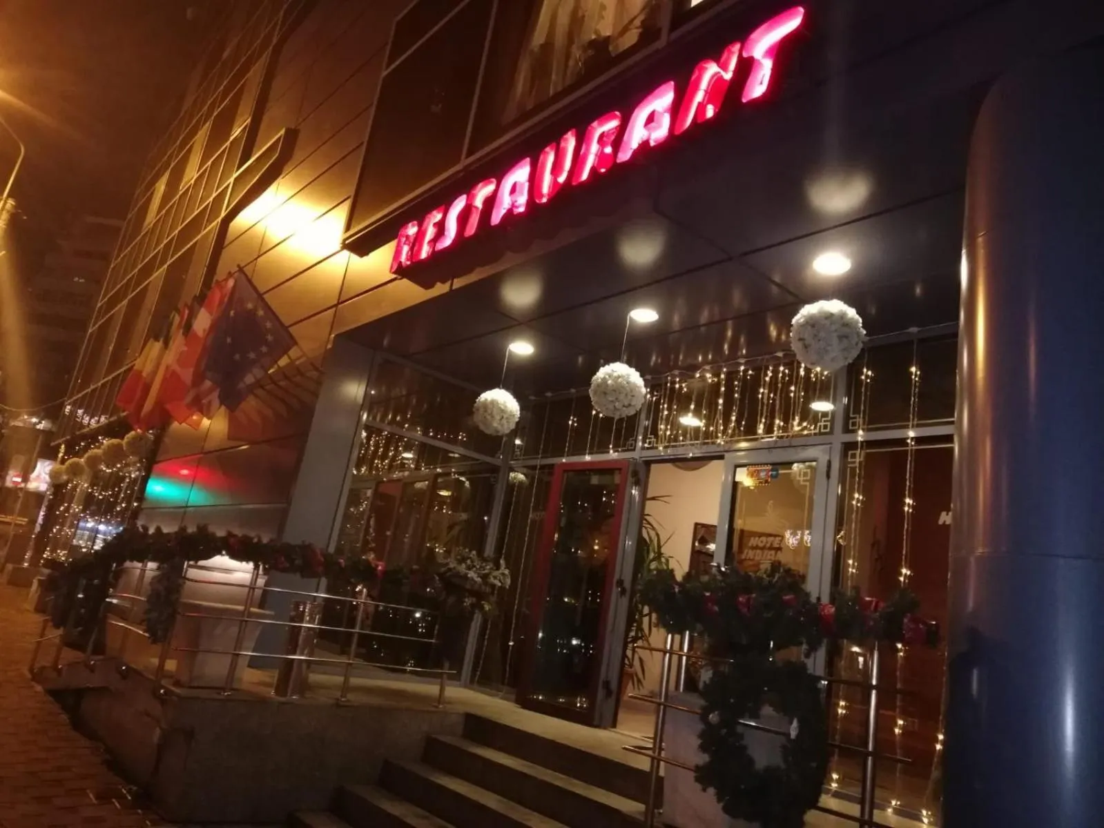 Facade/entrance in Indiana Hotel