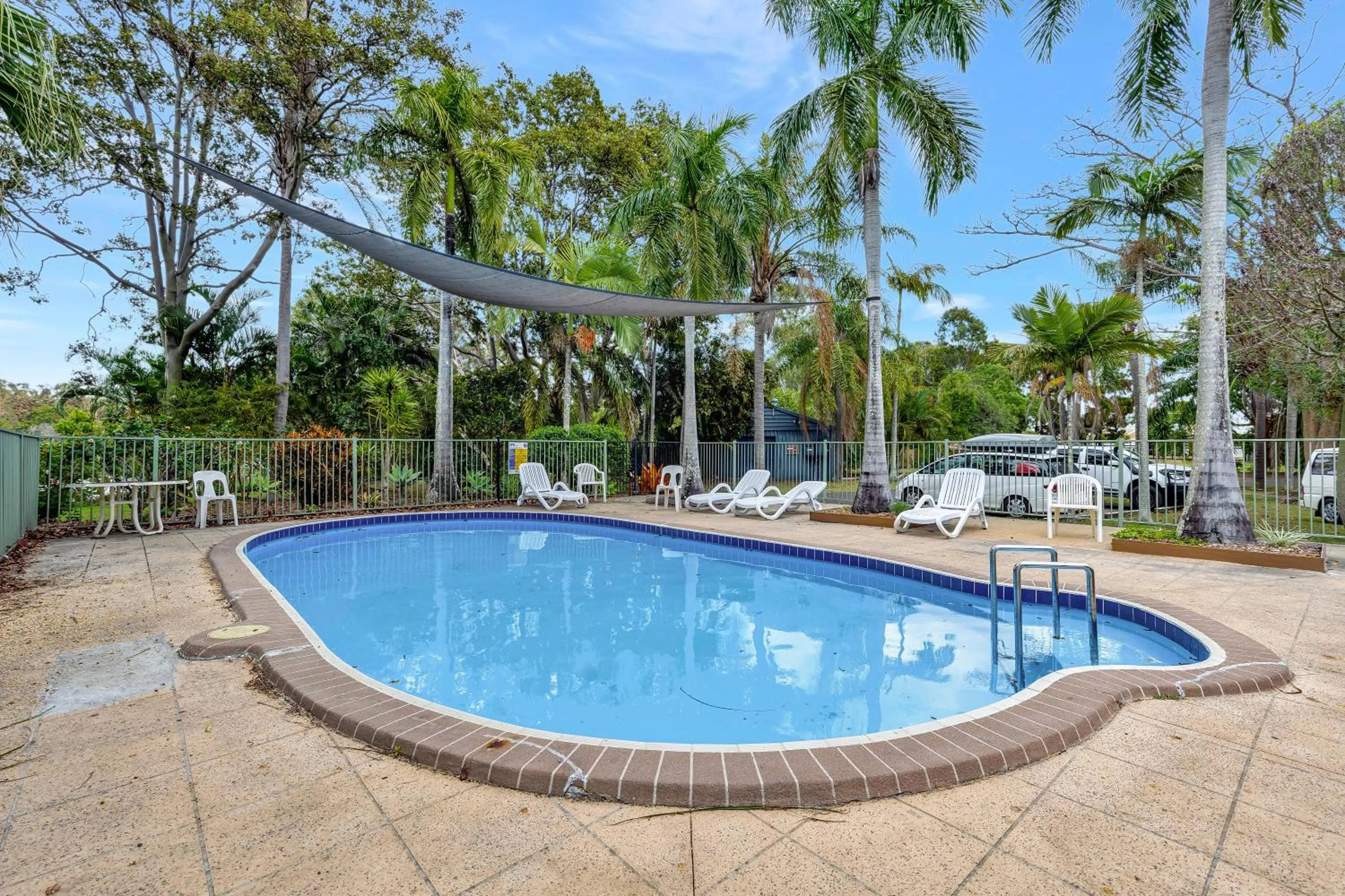 Swimming pool in Sanctuary Lakes Fauna Retreat