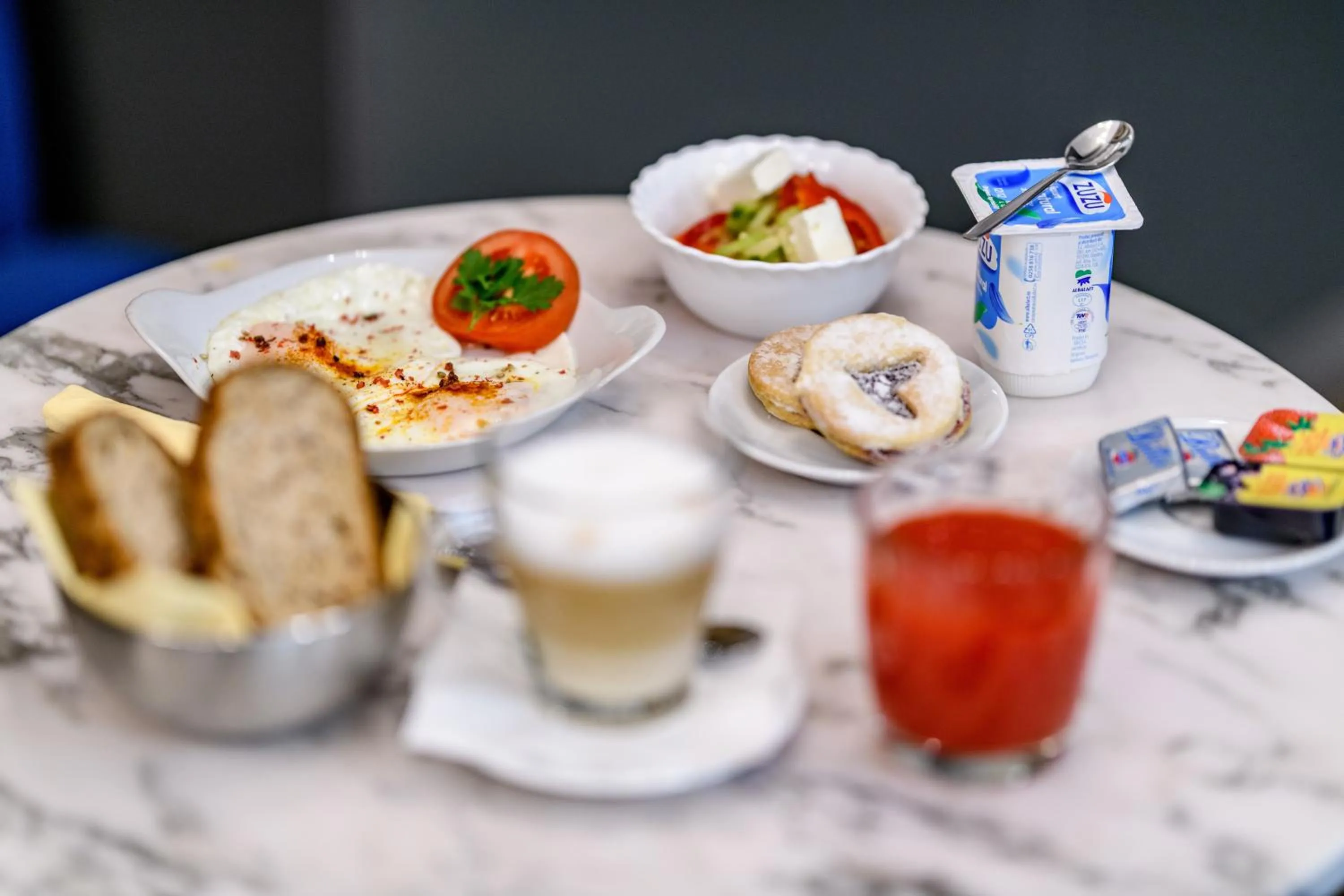 Continental breakfast in Hotel Silva