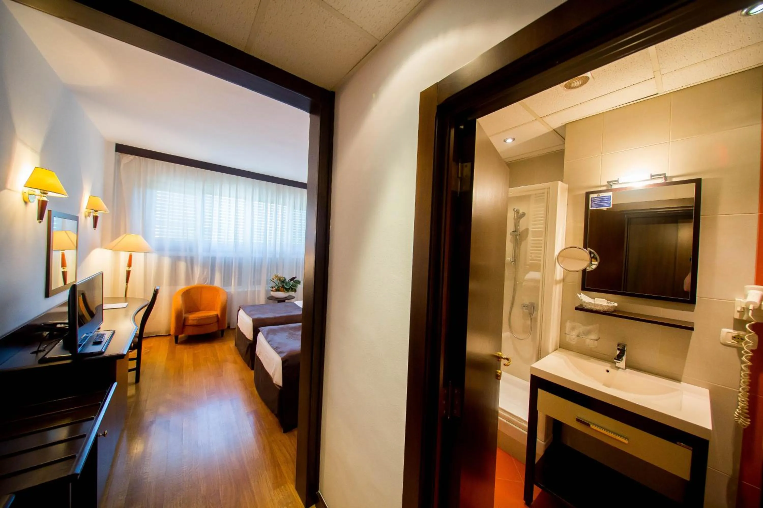 Photo of the whole room, Bed in Best Western Central Hotel