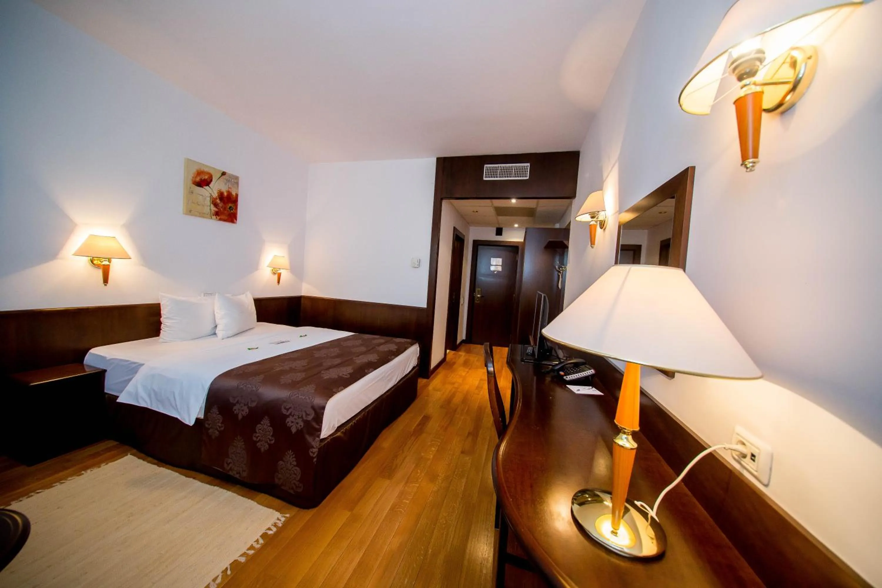 Photo of the whole room, Bed in Best Western Central Hotel