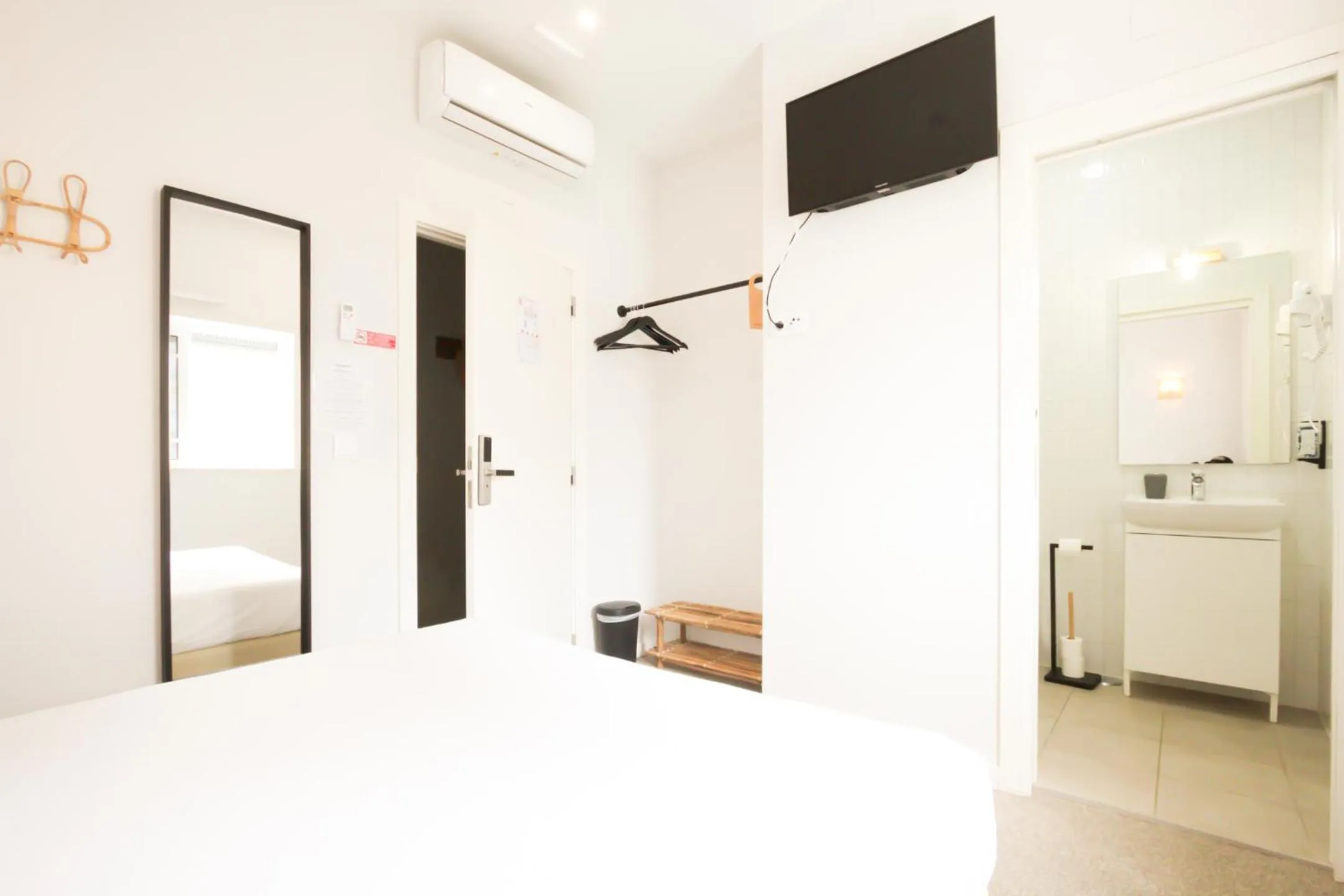 Bedroom, Bed in PTM DownTown Hostel&Suites