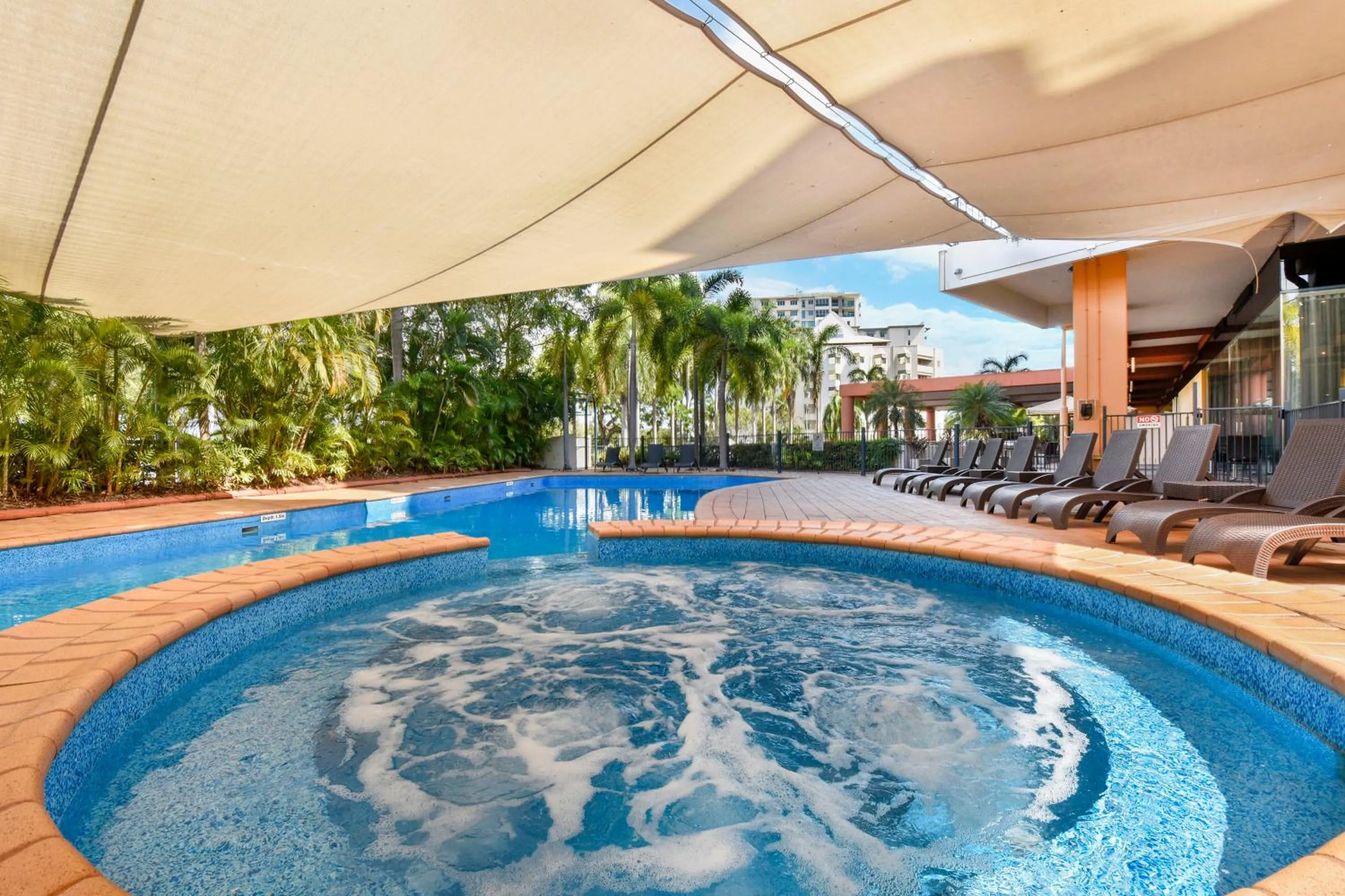 Swimming pool in Mantra on The Esplanade