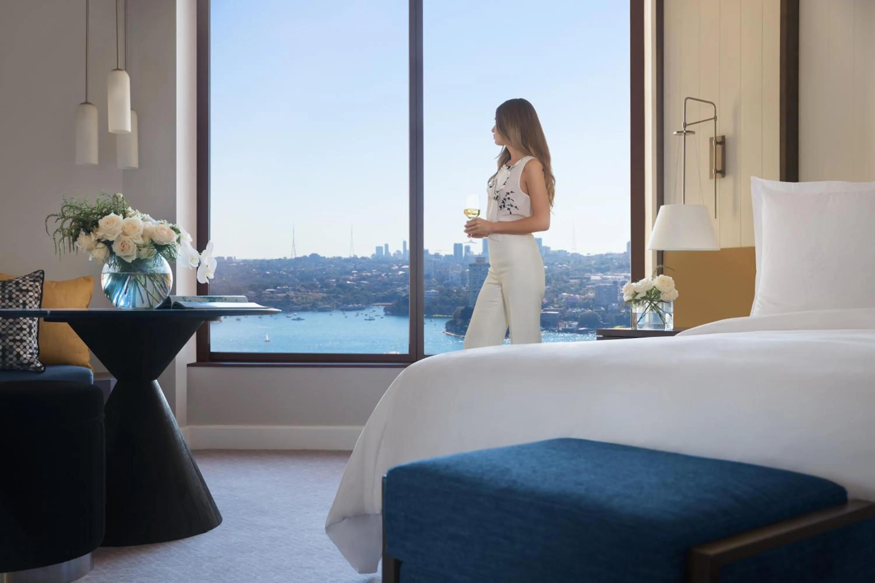 People, Bed in Four Seasons Hotel Sydney