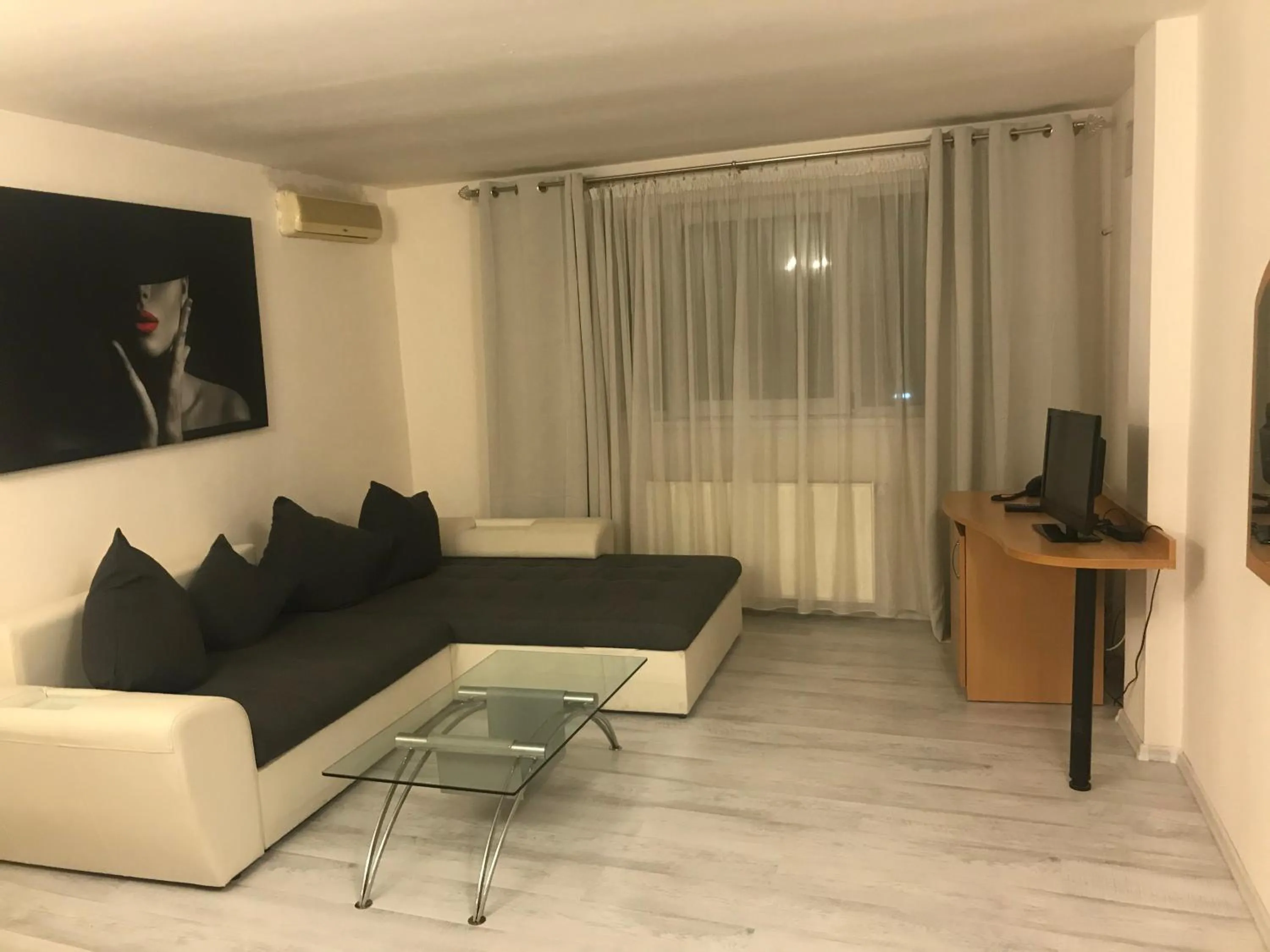 Shower in Hotel Vandia