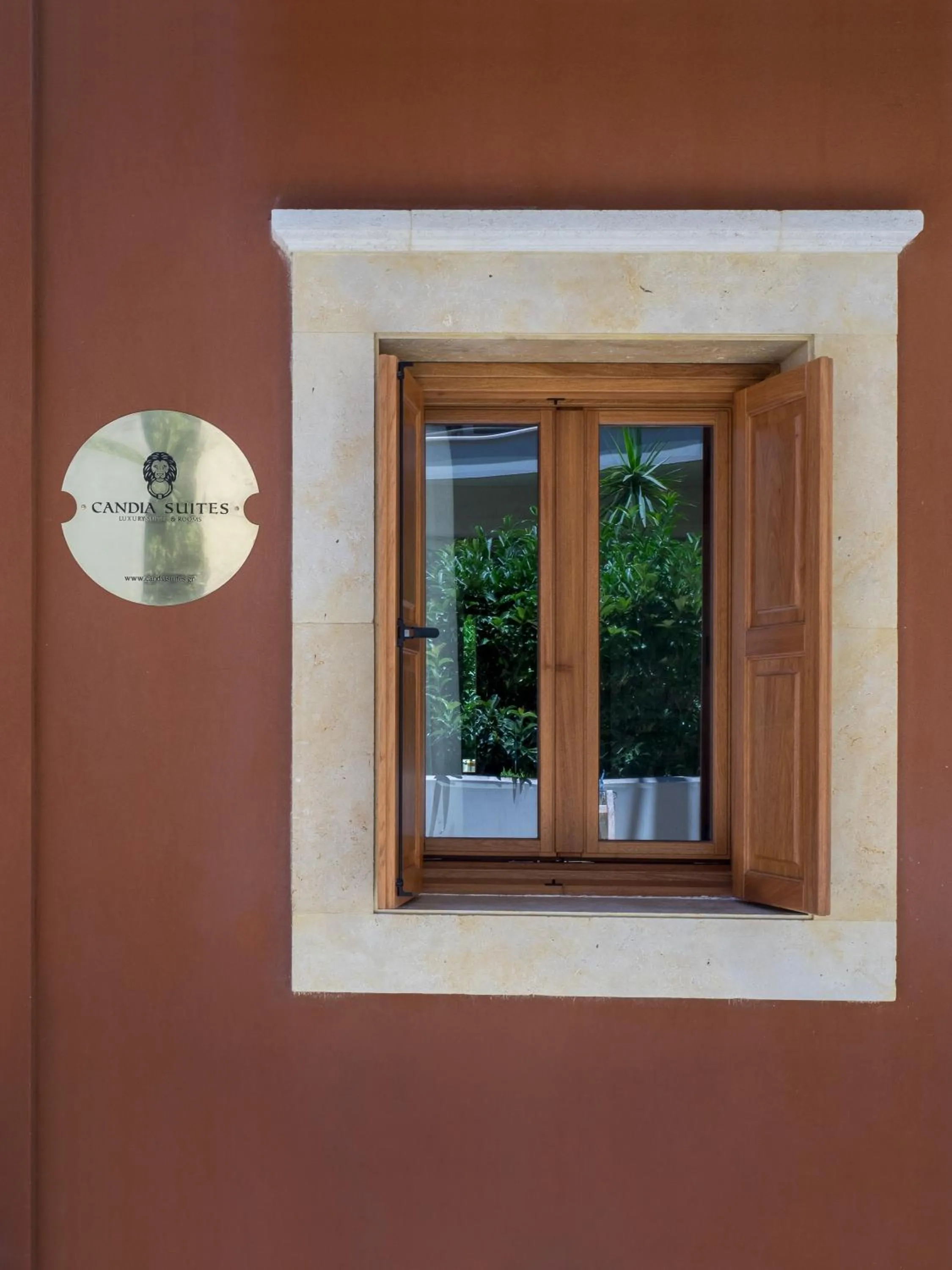 Candia Suites & Rooms