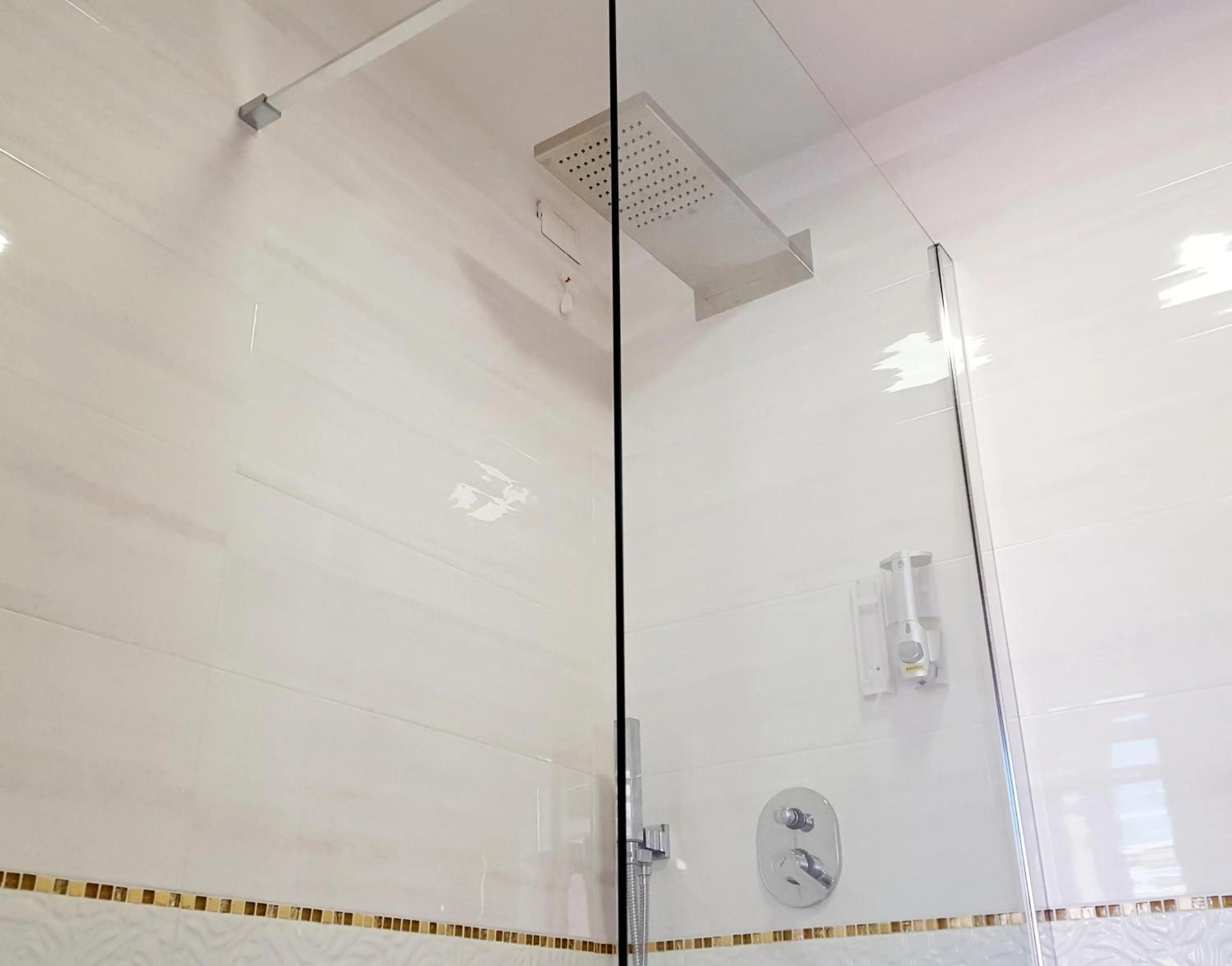 Shower in Brezza Marina Luxury Rooms